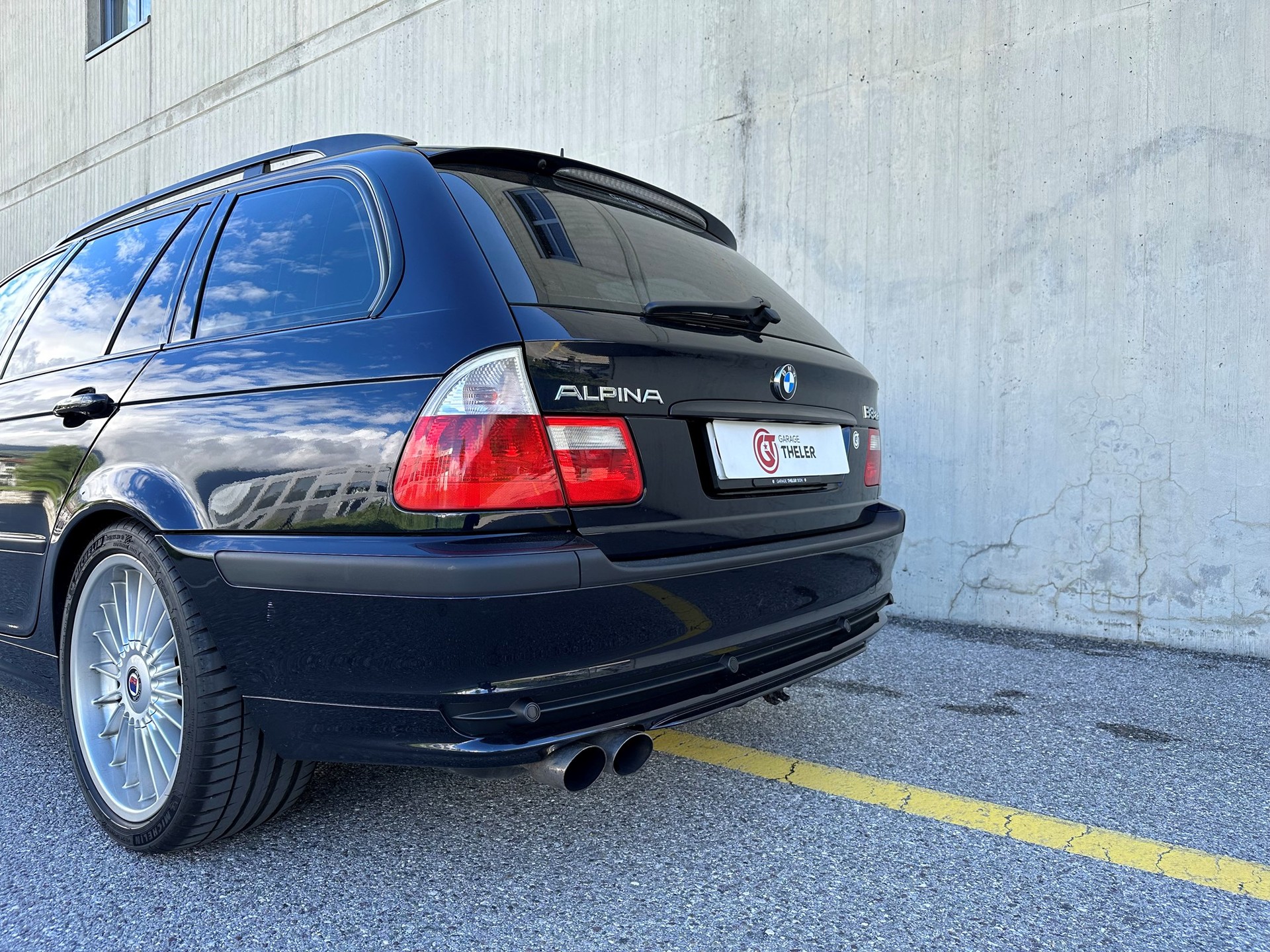BMW-ALPINA B3 3.3 X Touring S.Tronic-image-9