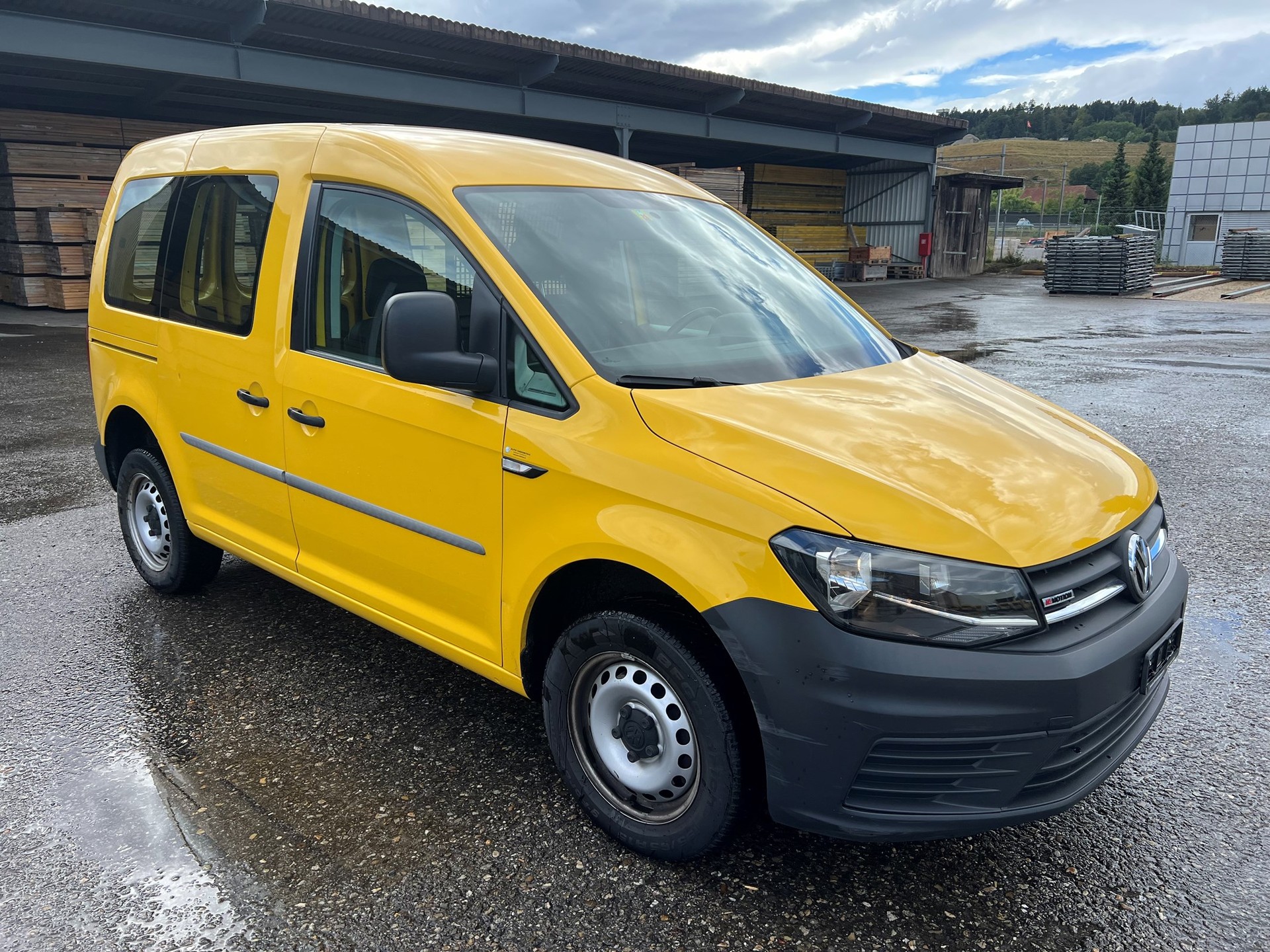 VW CADDY 4 2.0D 4 MOTION-image-1
