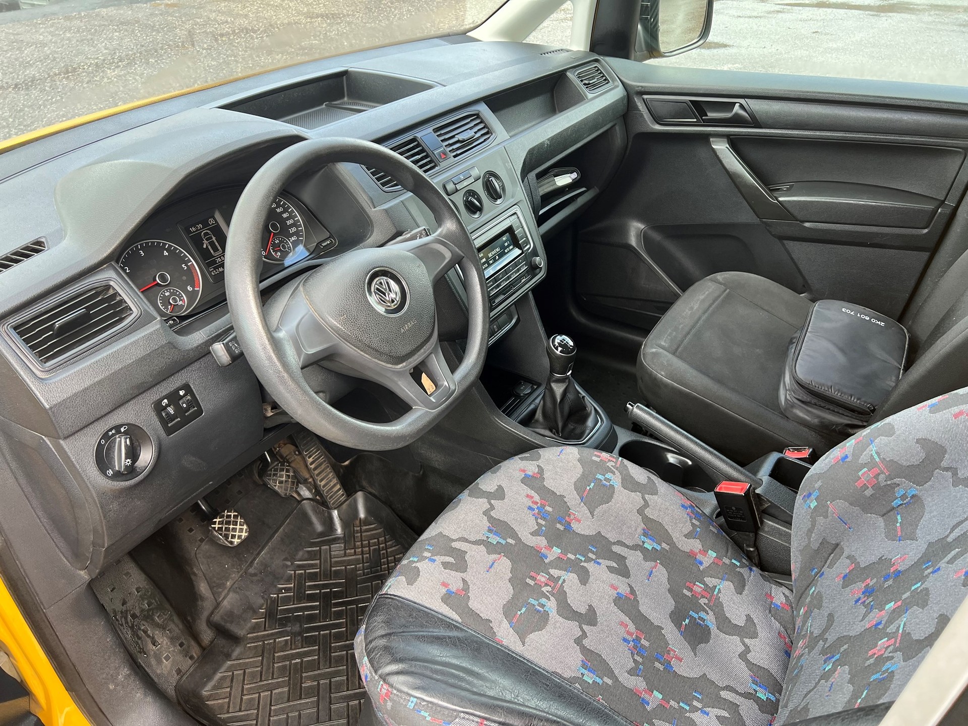 VW CADDY 4 2.0D 4 MOTION-image-6