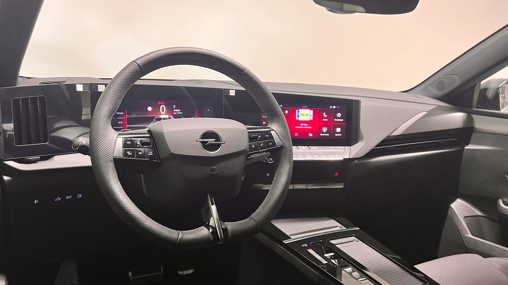OPEL Astra Sports Tourer 1.6 T PHEV 180 Swiss Plus-image-10