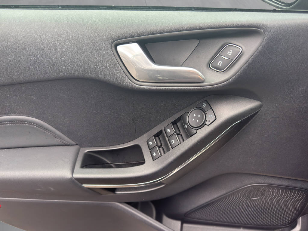 FORD Fiesta 1.0 EcoB Hybrid ST-Line X-image-9