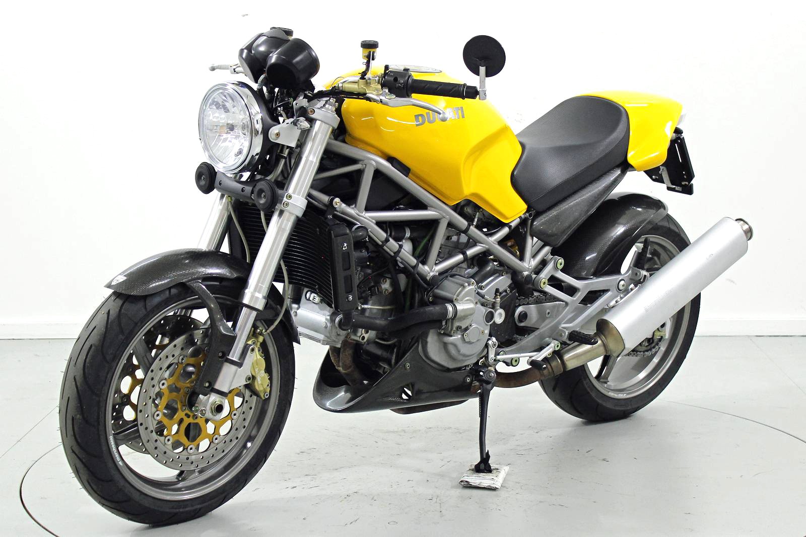 DUCATI MONSTER 916-showroom-element-2