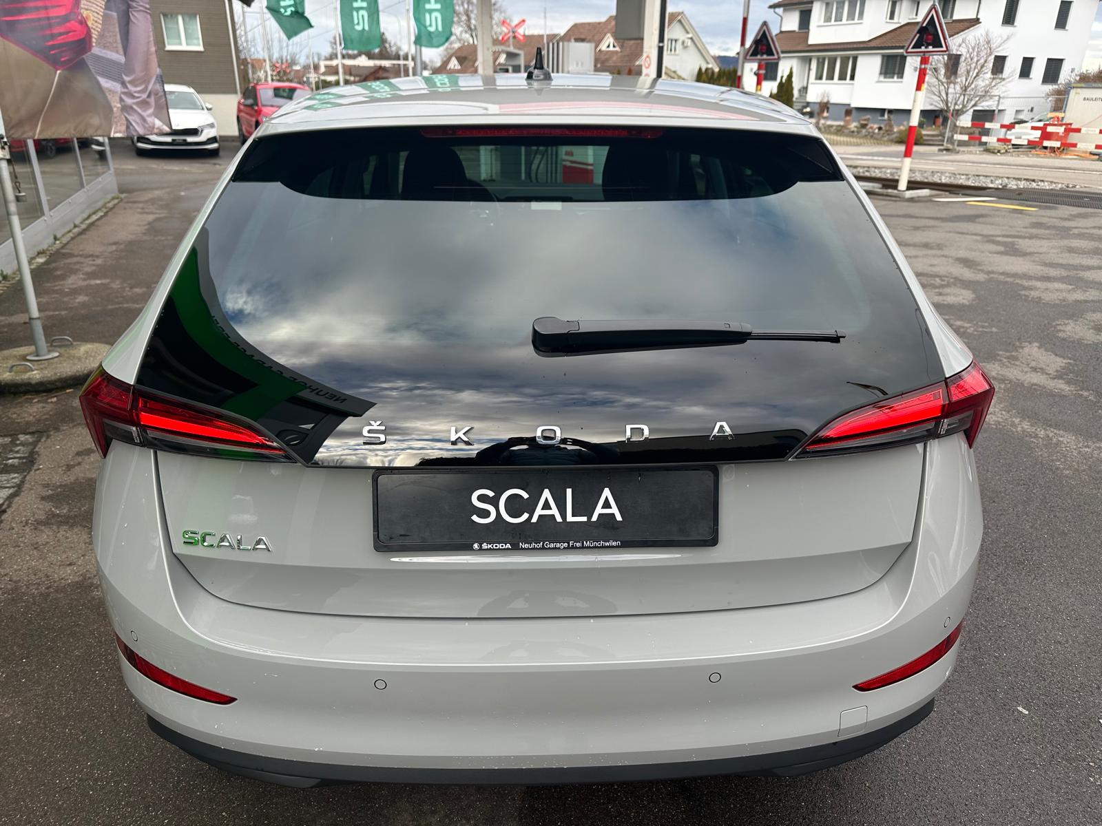 SKODA Scala 1.0 TSI Tour DSG-image-5