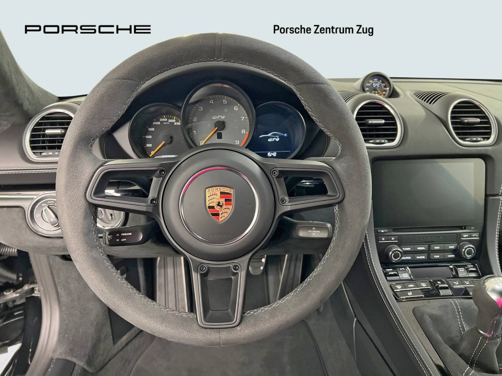 PORSCHE 718 Cayman GT4-image-14