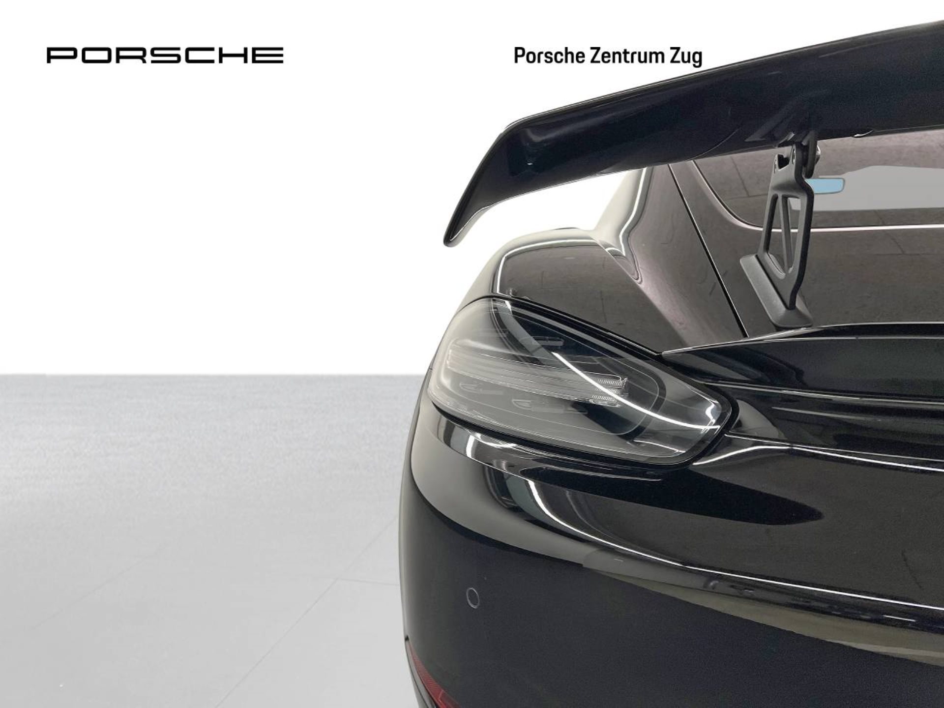 PORSCHE 718 Cayman GT4-image-12