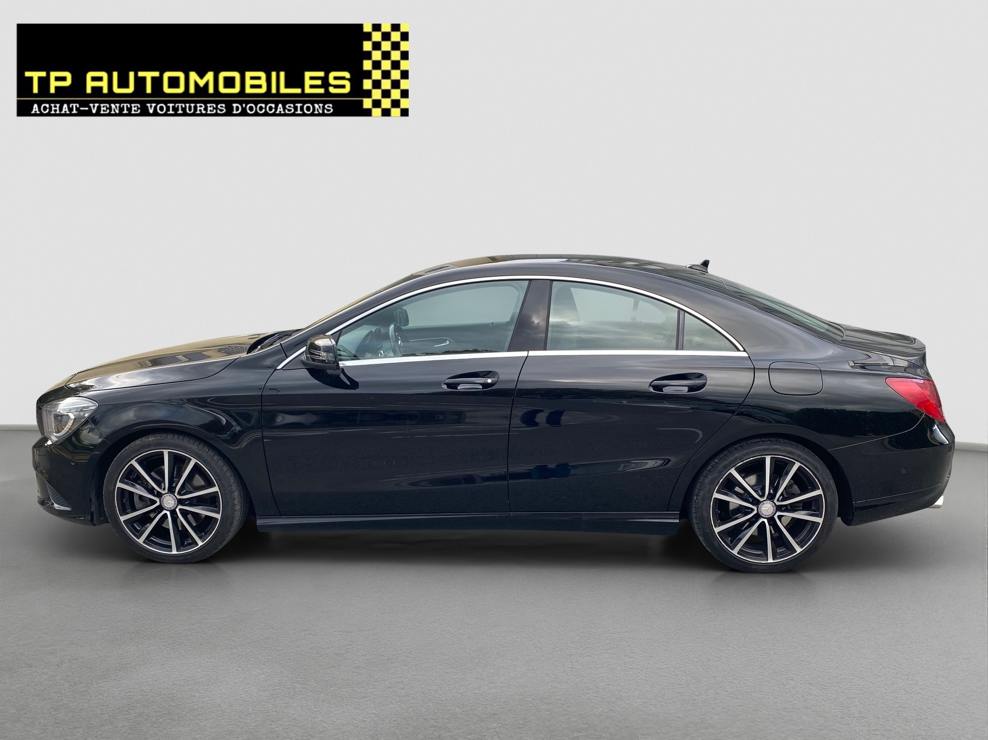 MERCEDES-BENZ CLA 250 7G-DCT 4Matic-image-7