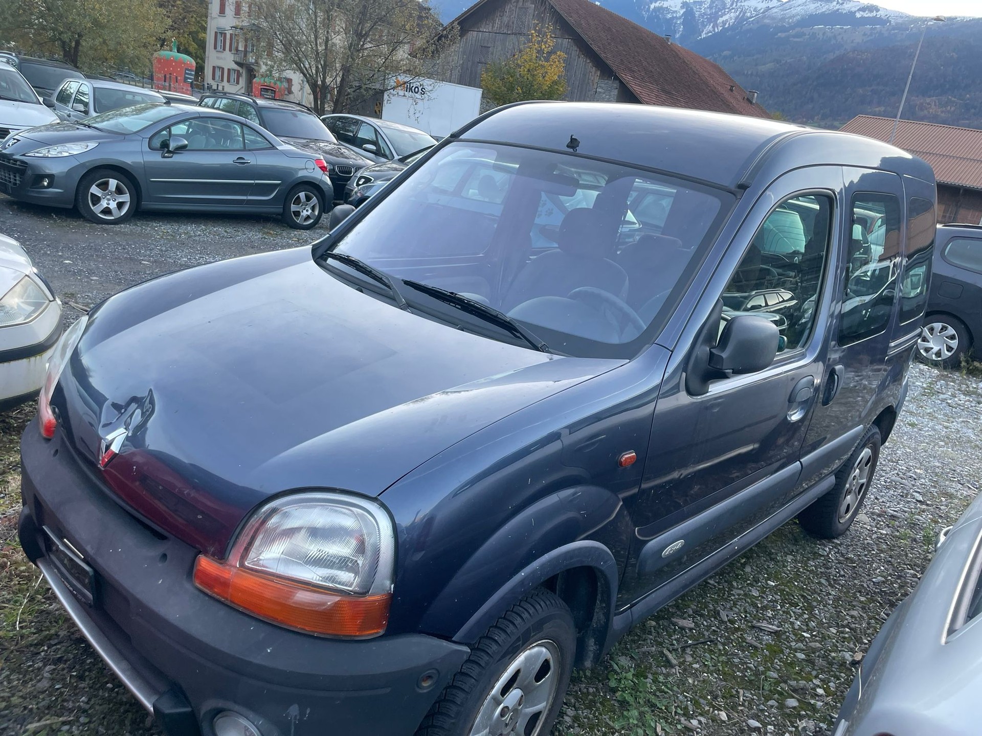 RENAULT Kangoo 1.6 16V Privilège Suisse 4X4-image-9