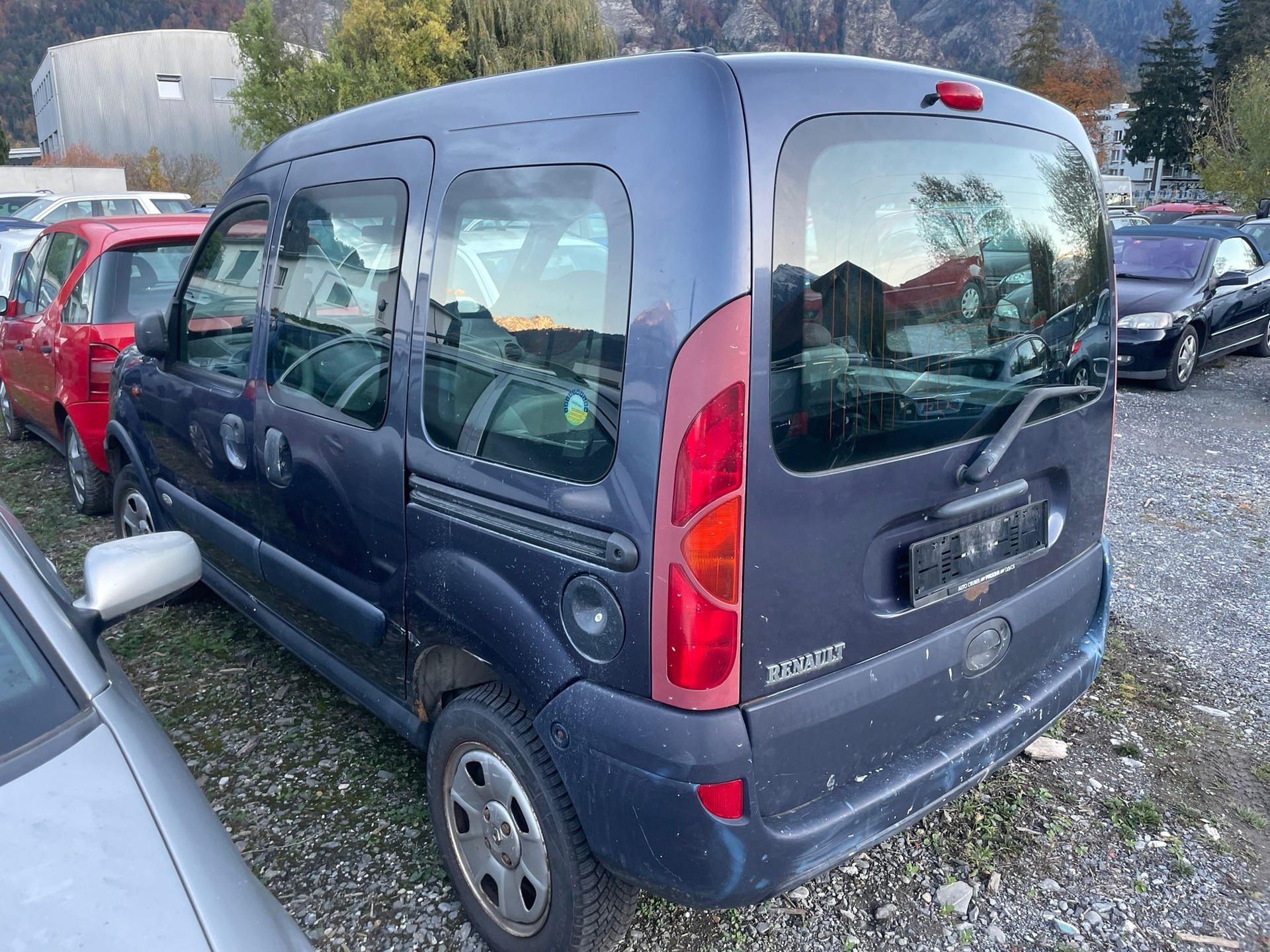 RENAULT Kangoo 1.6 16V Privilège Suisse 4X4-image-3