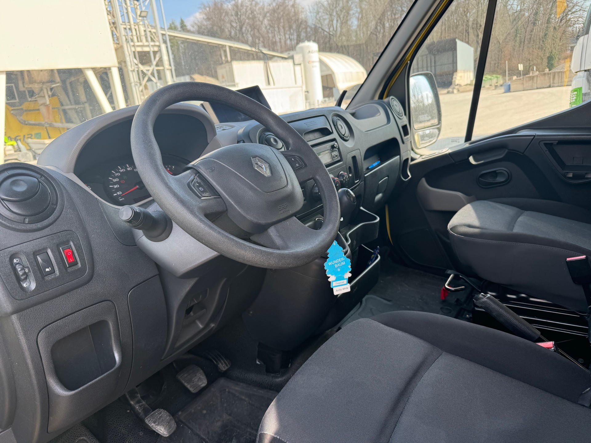 RENAULT Master T35 ENERGY 2.3dCi 170 L3H2-image-8