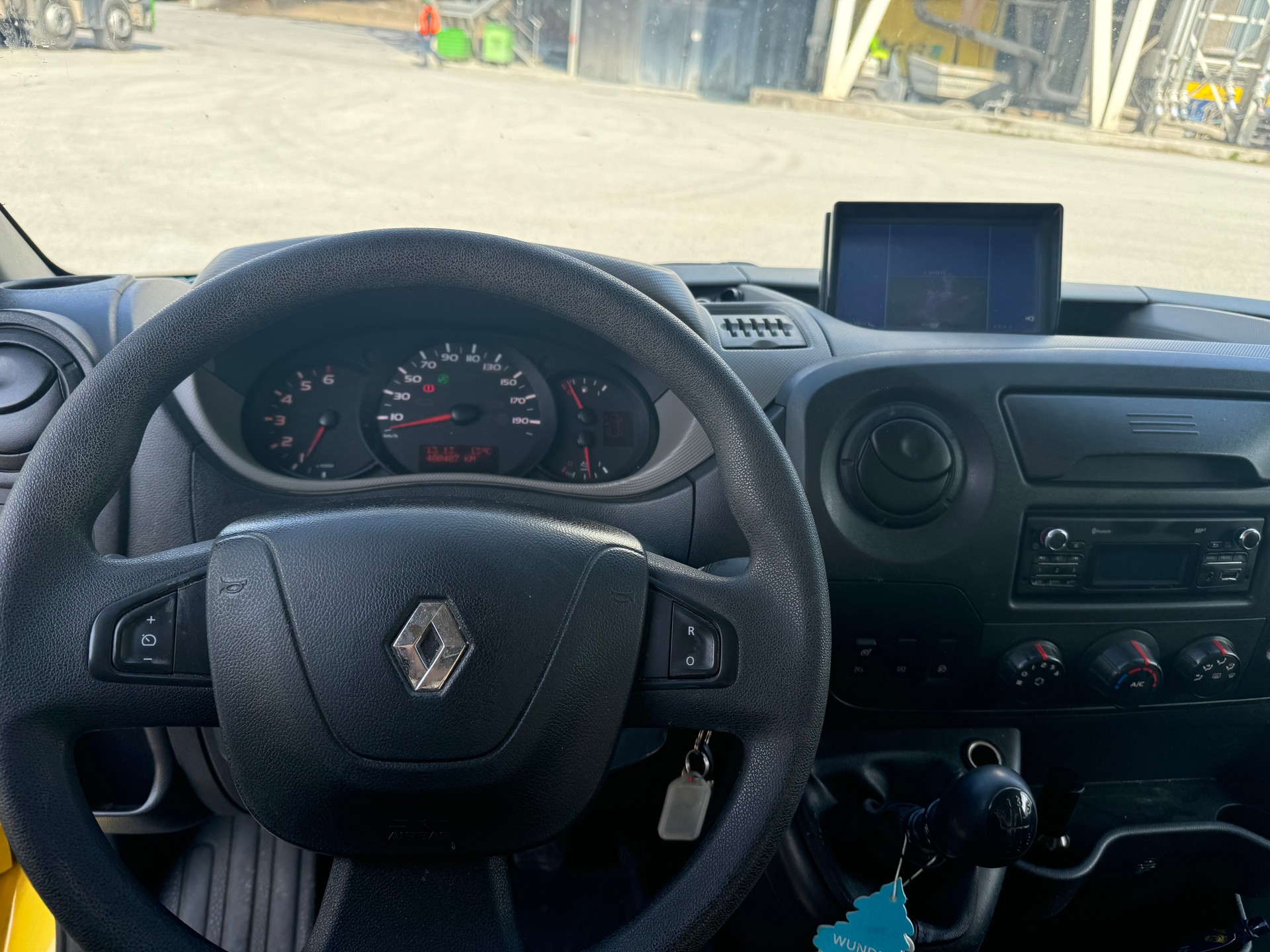 RENAULT Master T35 ENERGY 2.3dCi 170 L3H2-image-9