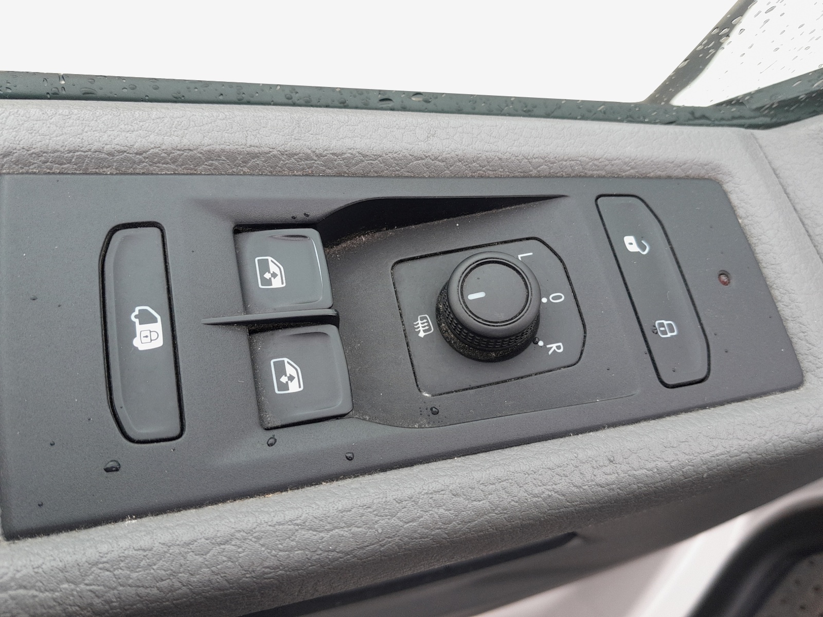 VW T6.1 2.0 TDI 4Motion-image-13