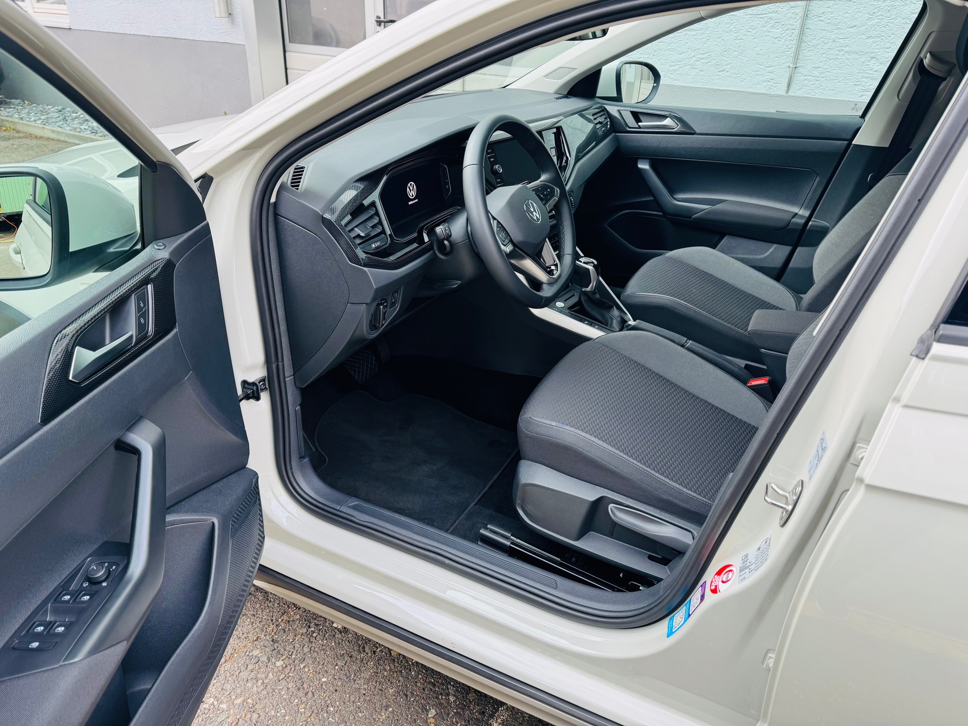 VW Taigo 1.0 TSI 75 Edition DSG-image-7