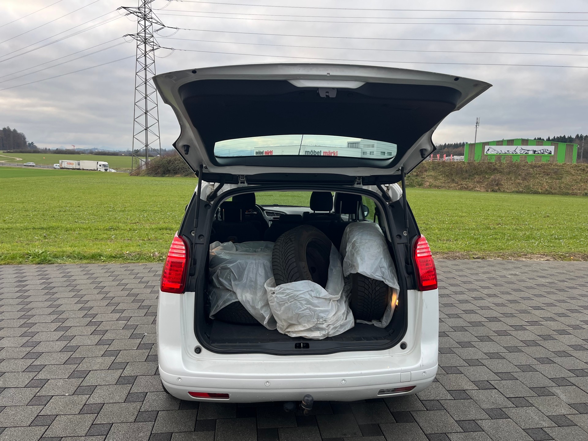 PEUGEOT 5008 1.6 16V T Sport Pack-image-10