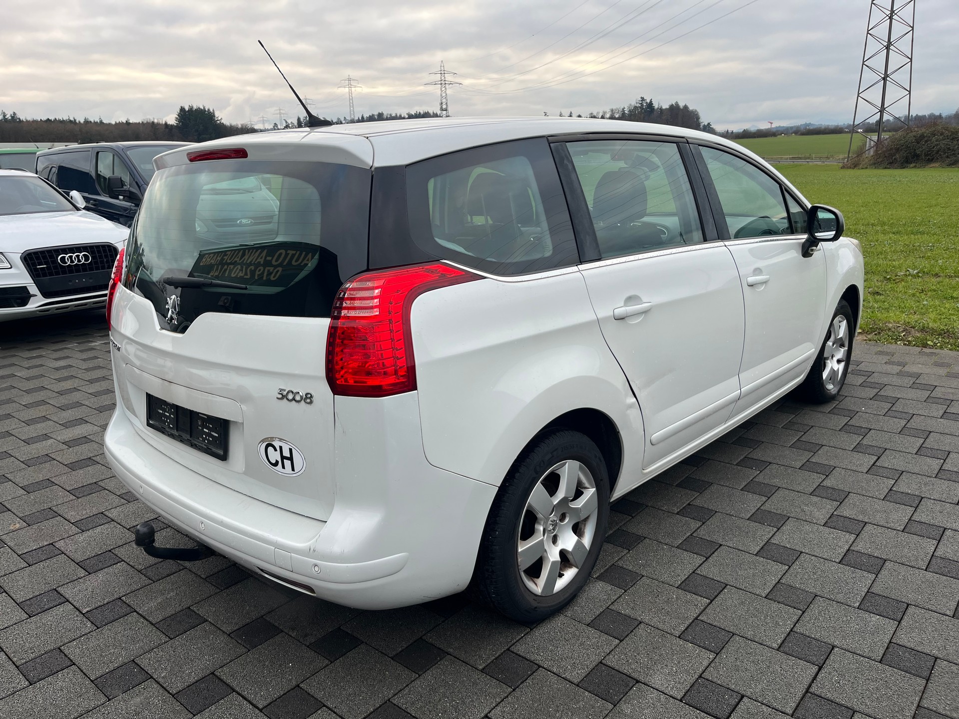 PEUGEOT 5008 1.6 16V T Sport Pack-image-5