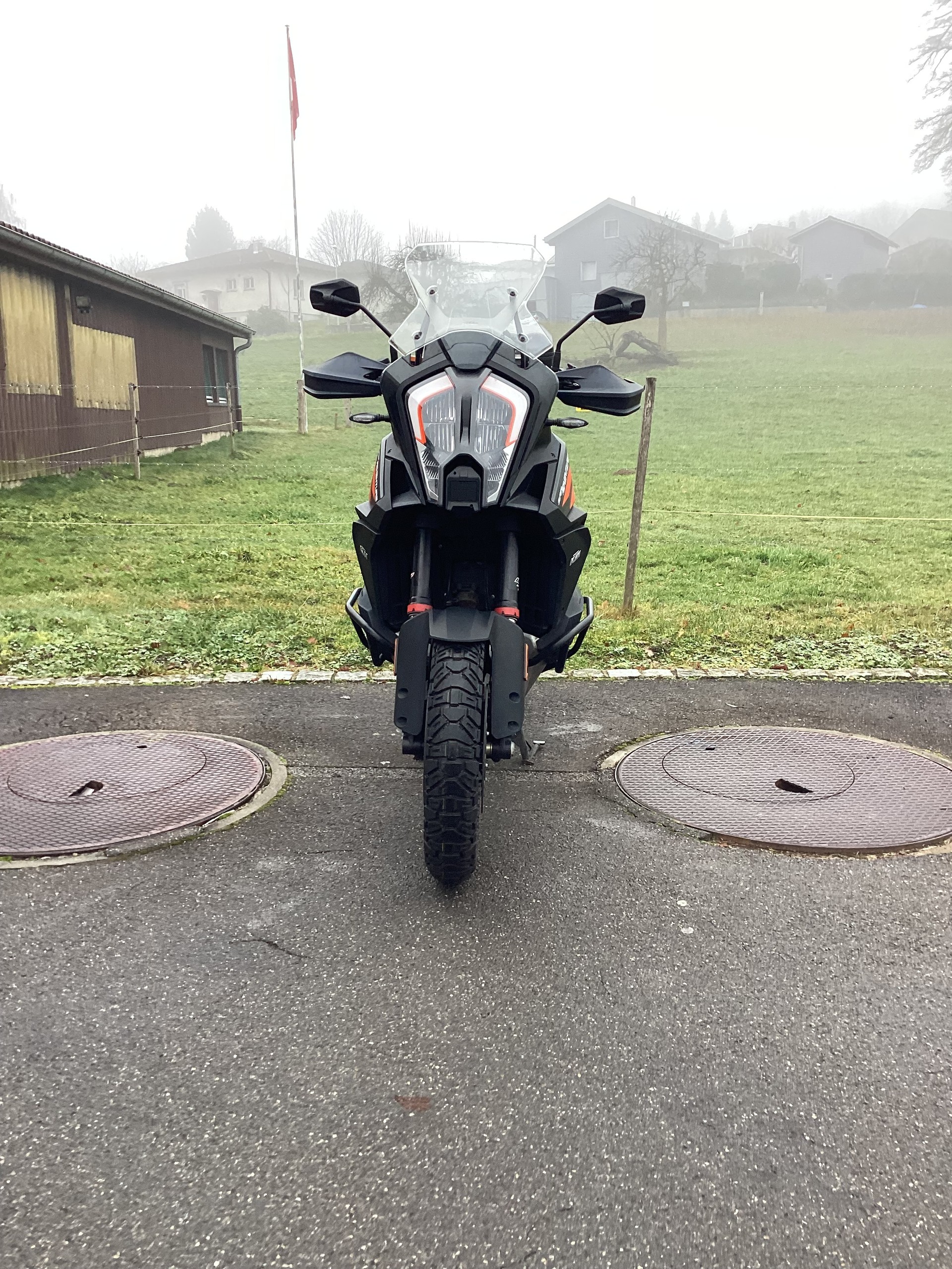 KTM 1290 Super Adventure S-image-1