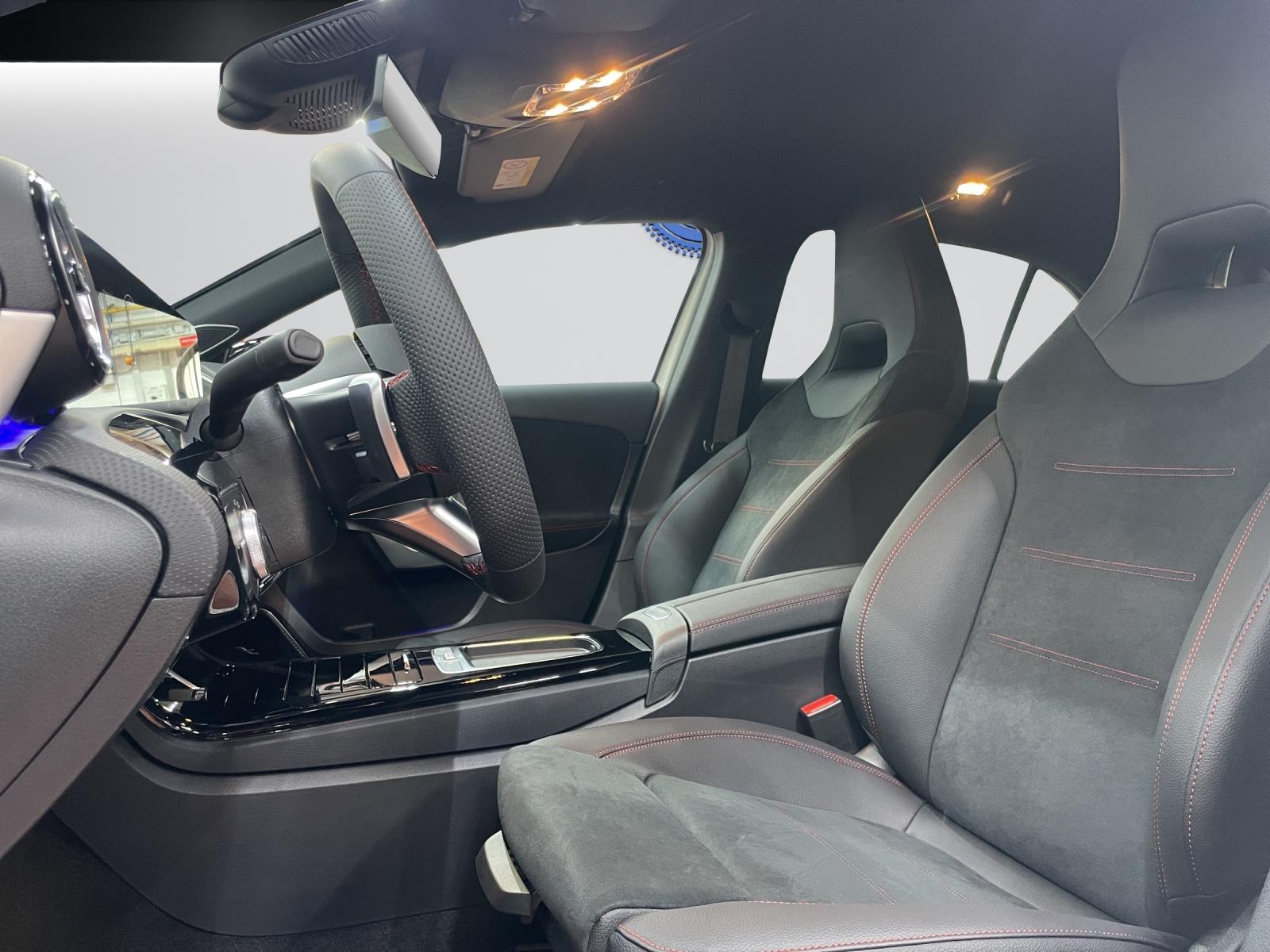 MERCEDES-BENZ A 250 e EQ Star AMG Line-image-3