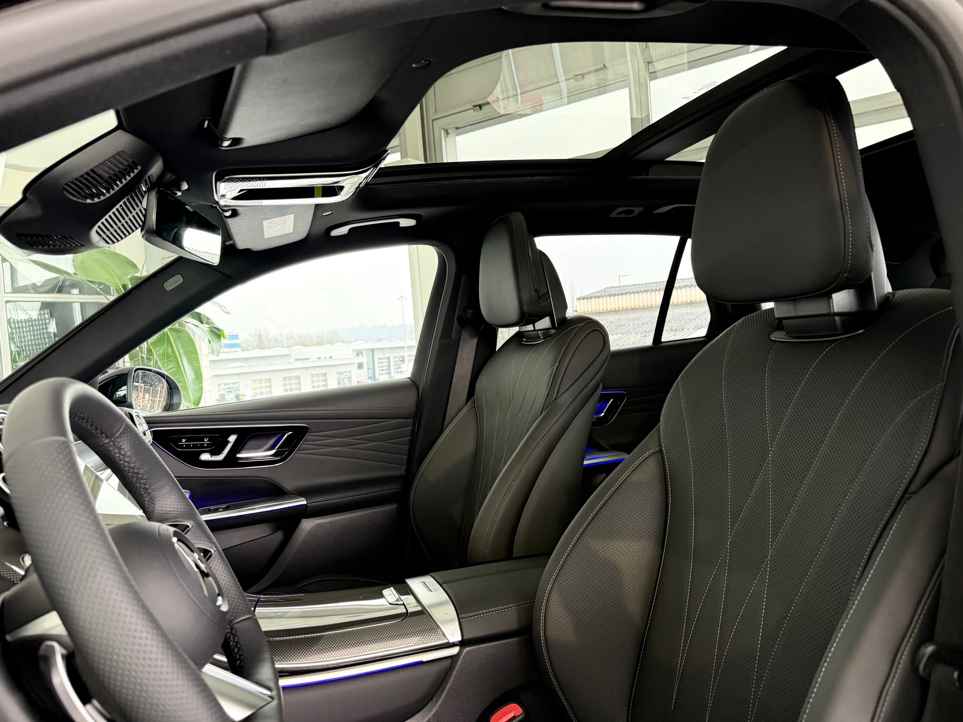 MERCEDES-BENZ GLC 220 d 4MATIC-showroom-element-3