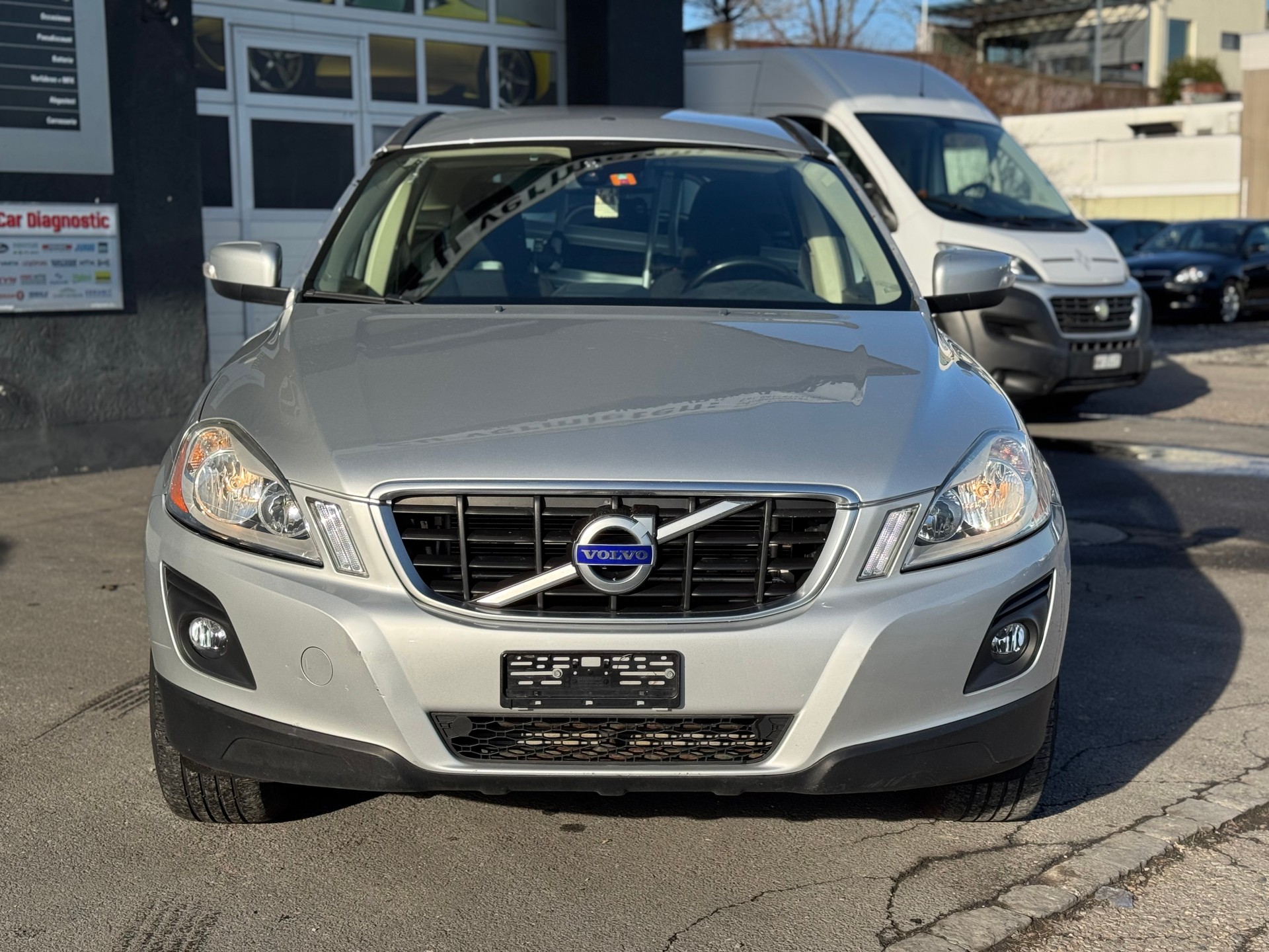 VOLVO XC60 D5 AWD Geartronic-image-1
