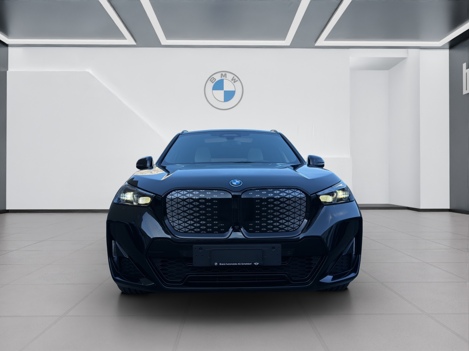 BMW iX1 30 xDrive-image-7
