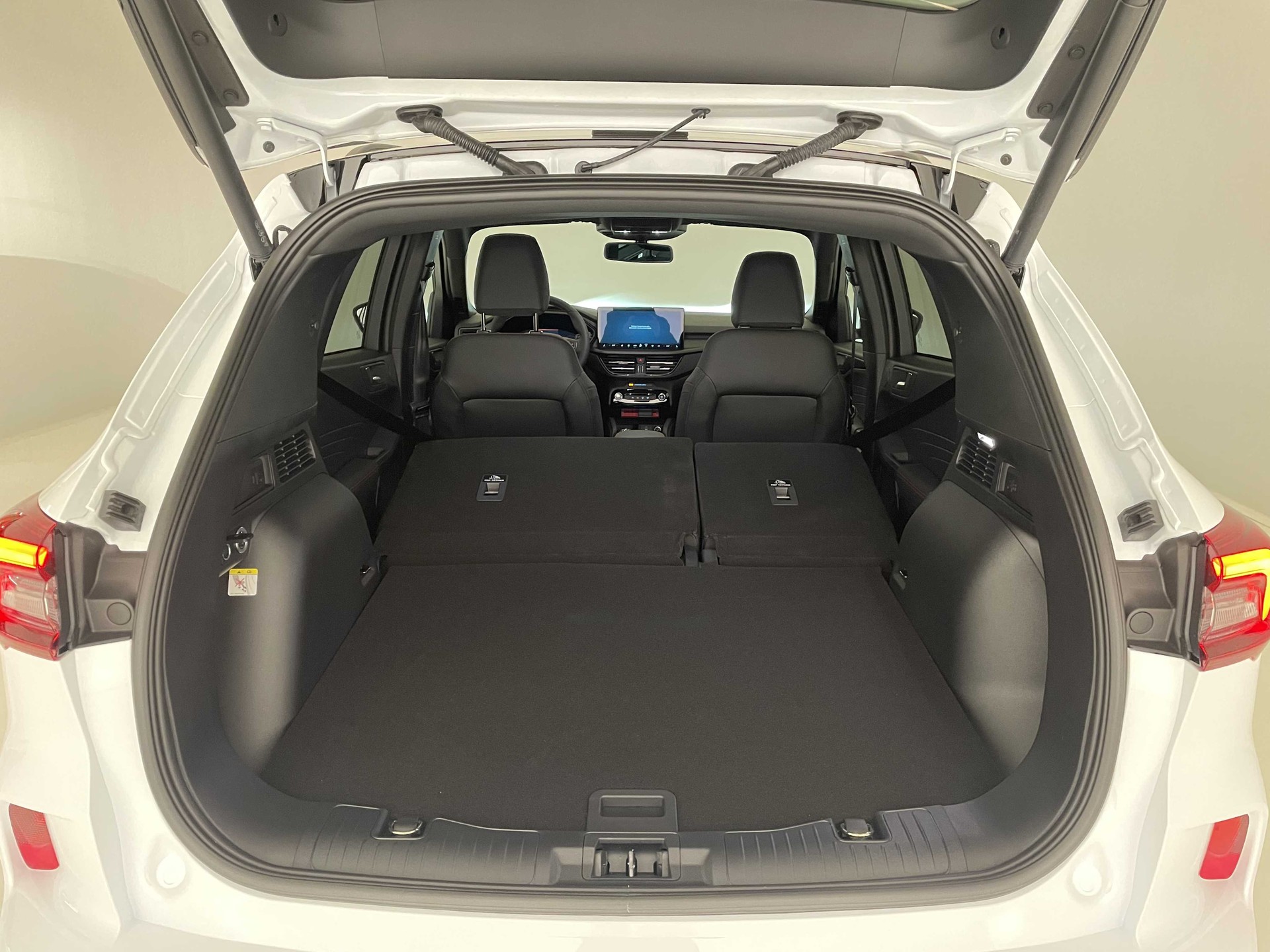 FORD Kuga 2.5 Hybrid ST-Line X 4x4-image-28