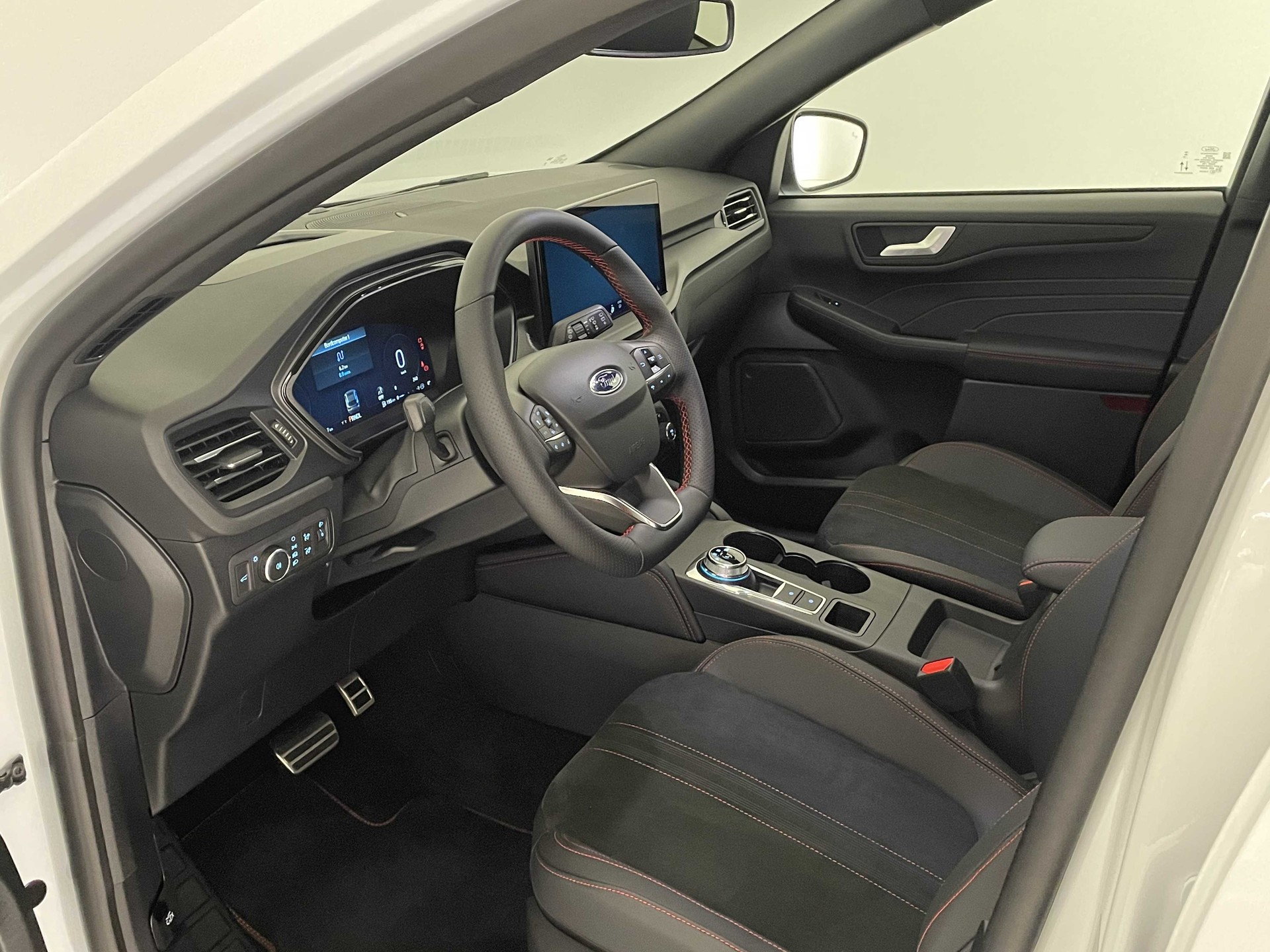 FORD Kuga 2.5 Hybrid ST-Line X 4x4-image-22