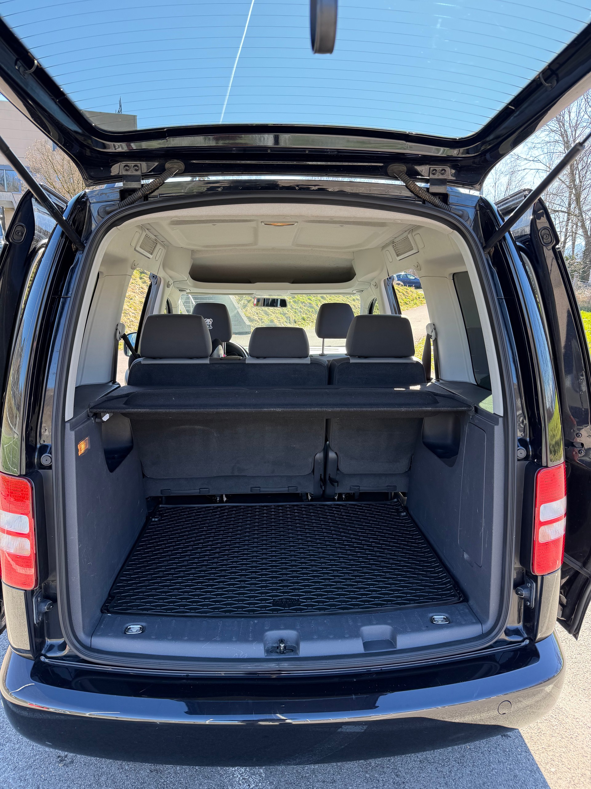 VW Caddy 1.6 TDI Blue Motion TechnologyTrendline-image-15
