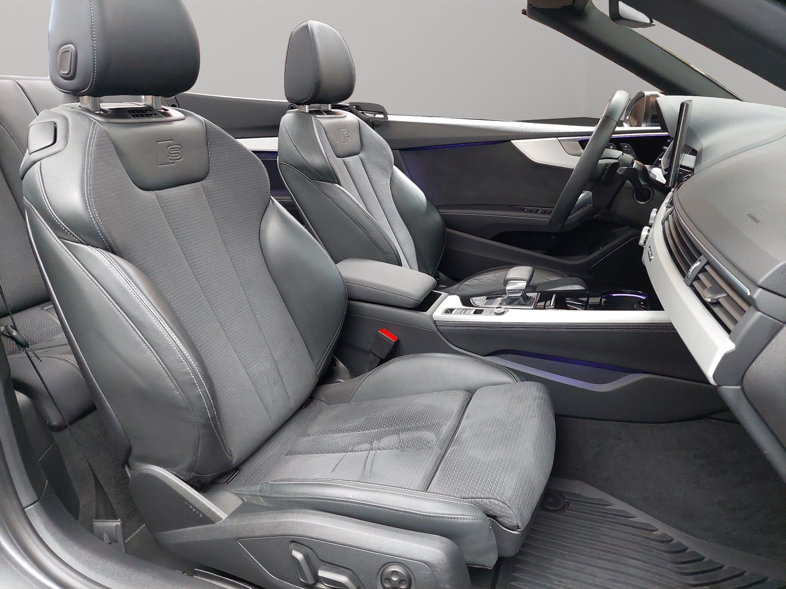 AUDI A5 Cabriolet 40 TFSI S-Line Attraction S-tronic quattro-image-13