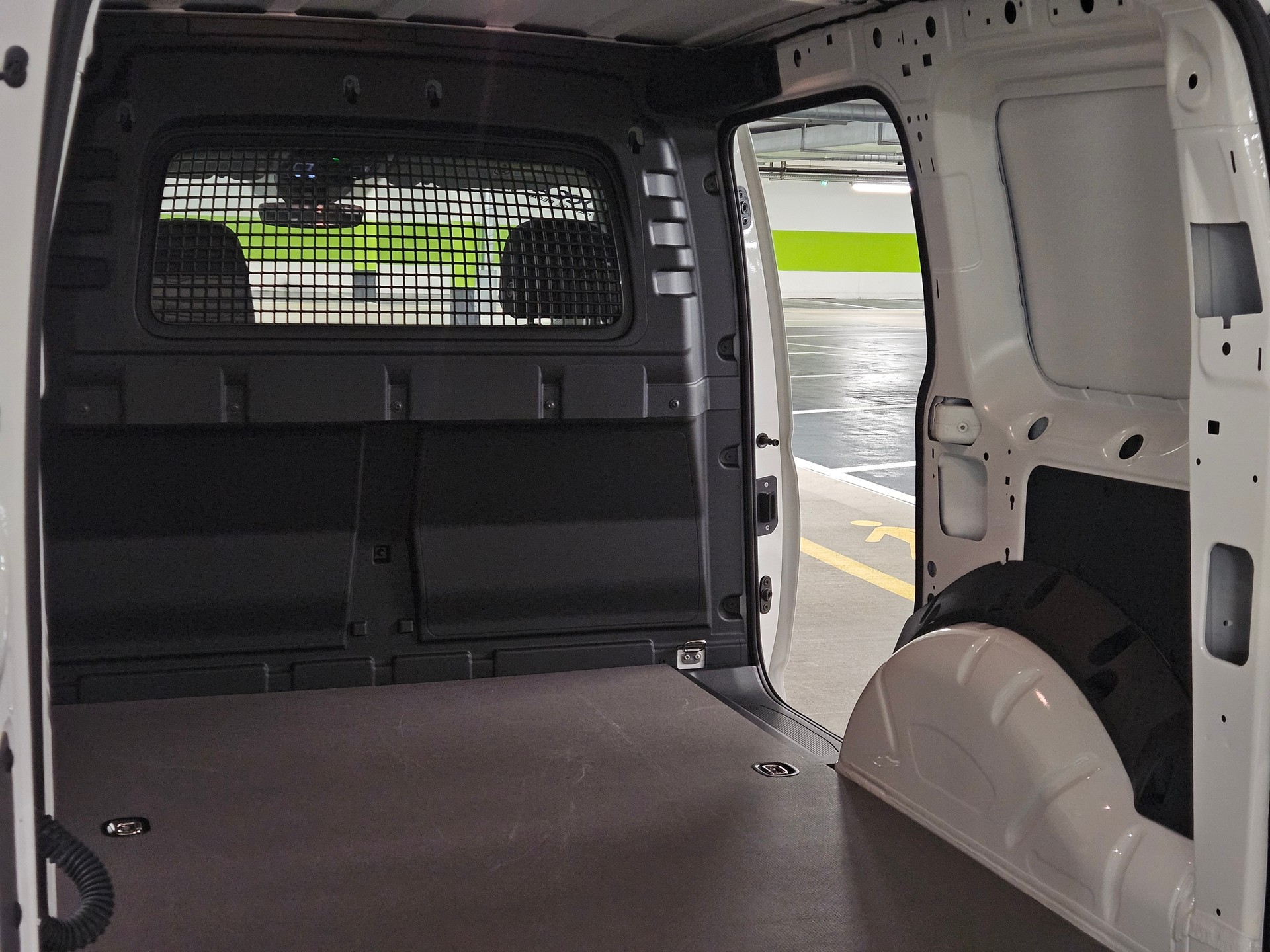 VW Caddy Cargo 1.5 TSI DSG-image-13