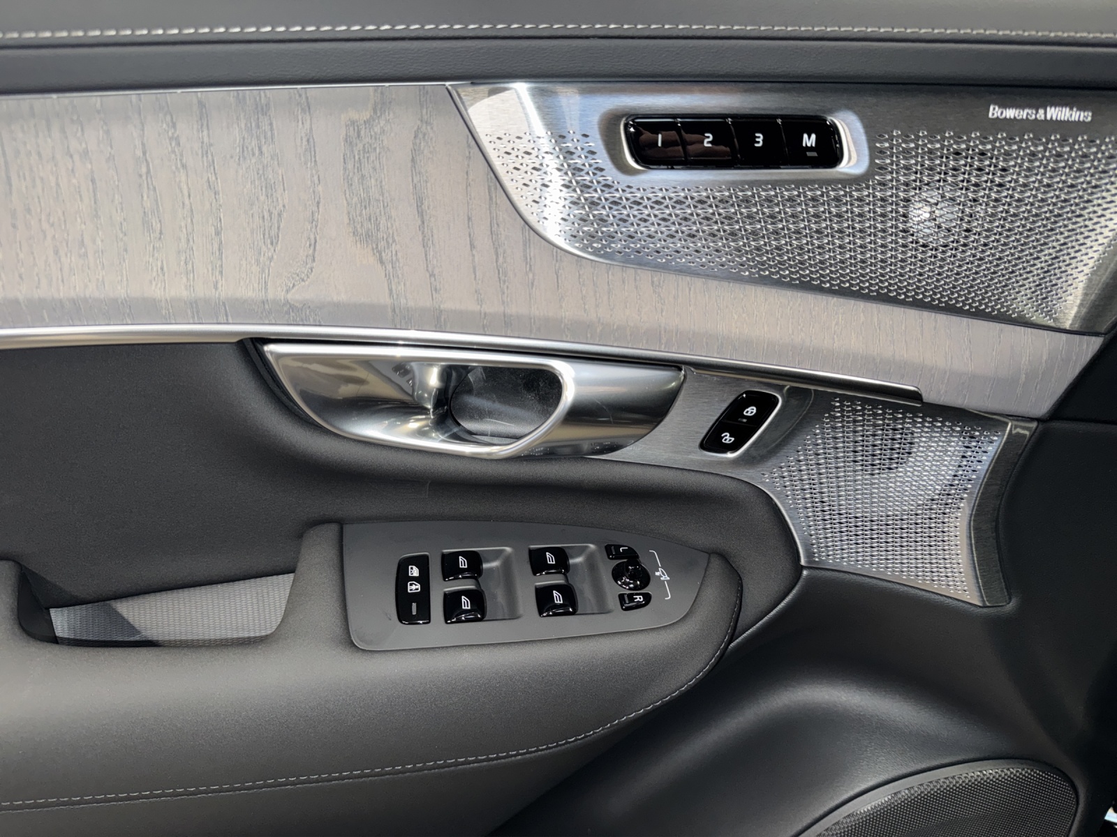 VOLVO XC90 2.0 T8 TE XCLUSIVE Edition Bright eAWD-image-14