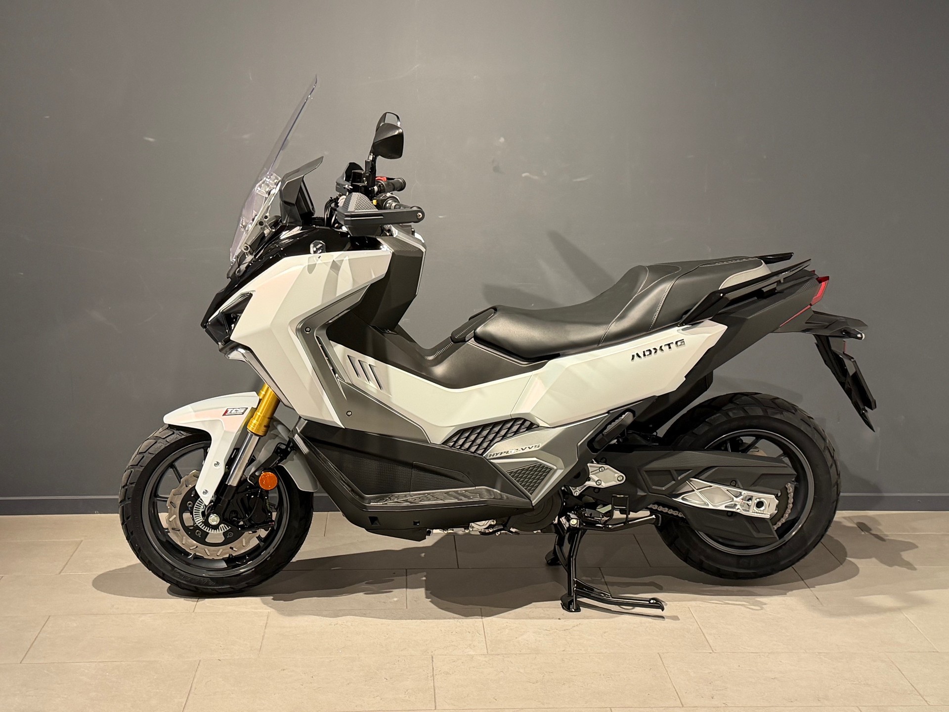 SYM ADX 400-showroom-element-3