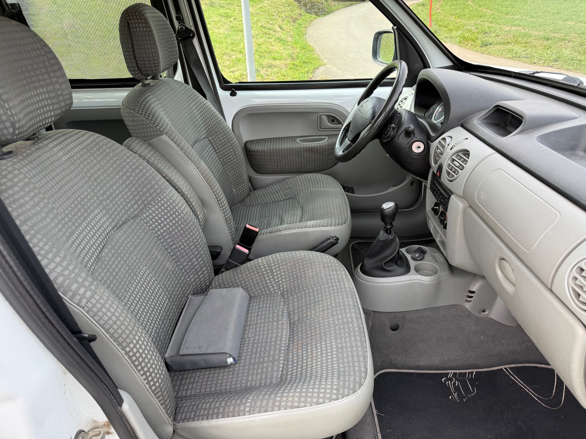 RENAULT Kangoo 1.6 16V Expression-image-5