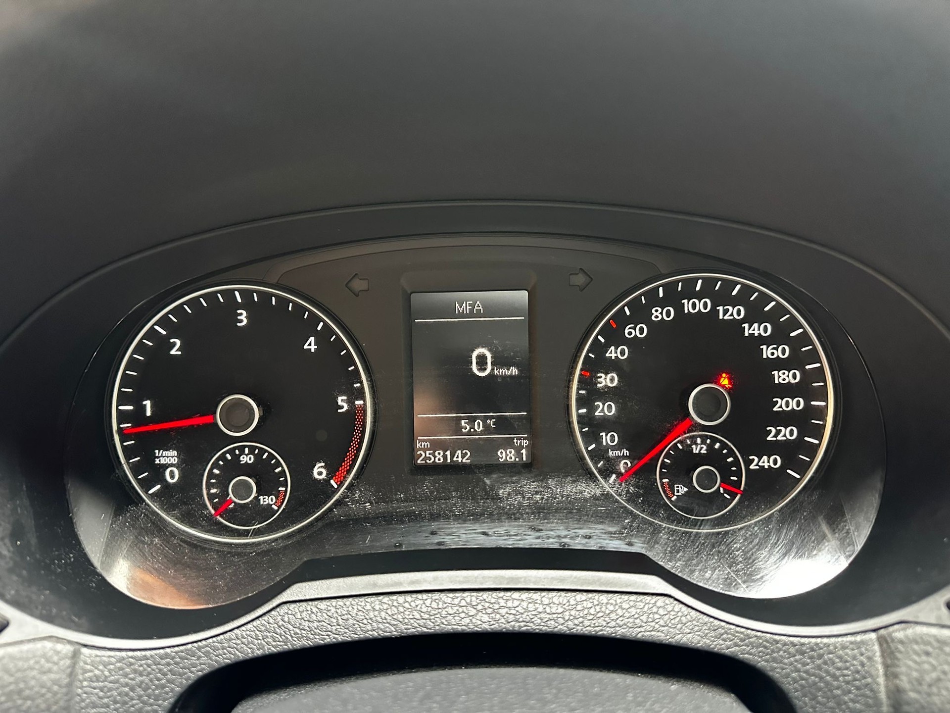 VW Sharan 2.0 TDI BlueMotion Technology Highline DSG-image-9