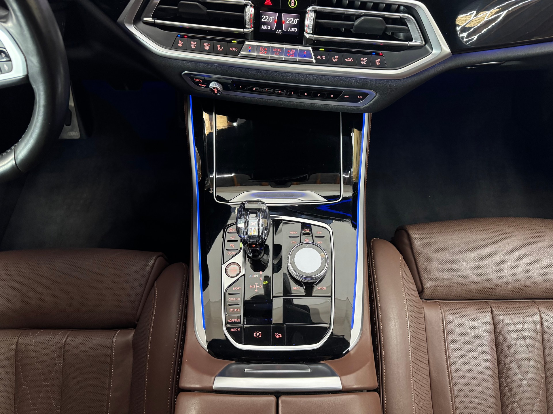 BMW X5 xDrive M50d Steptronic-image-25