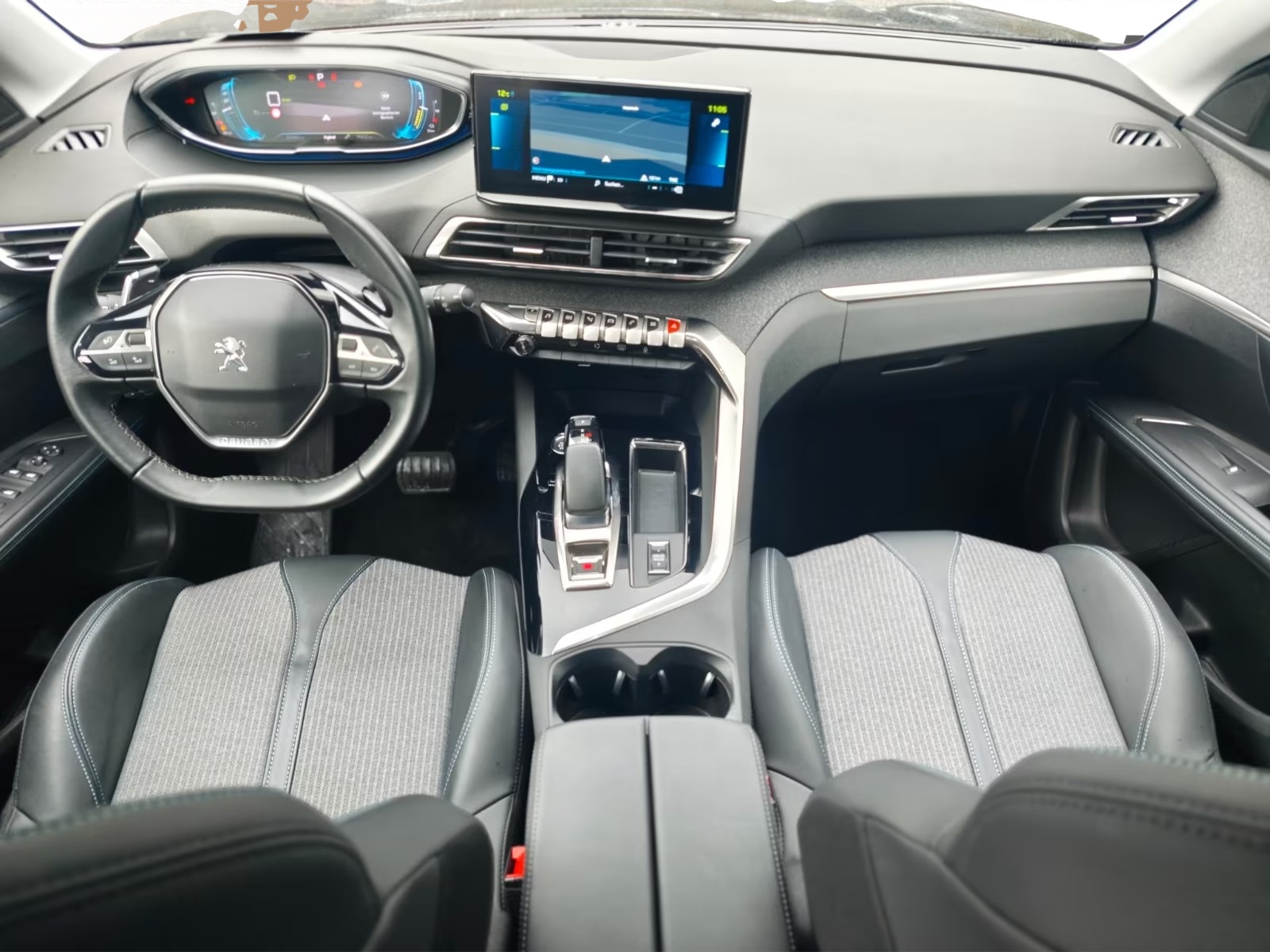 PEUGEOT 3008 1.6 Plug-in Hybrid Allure-image-20