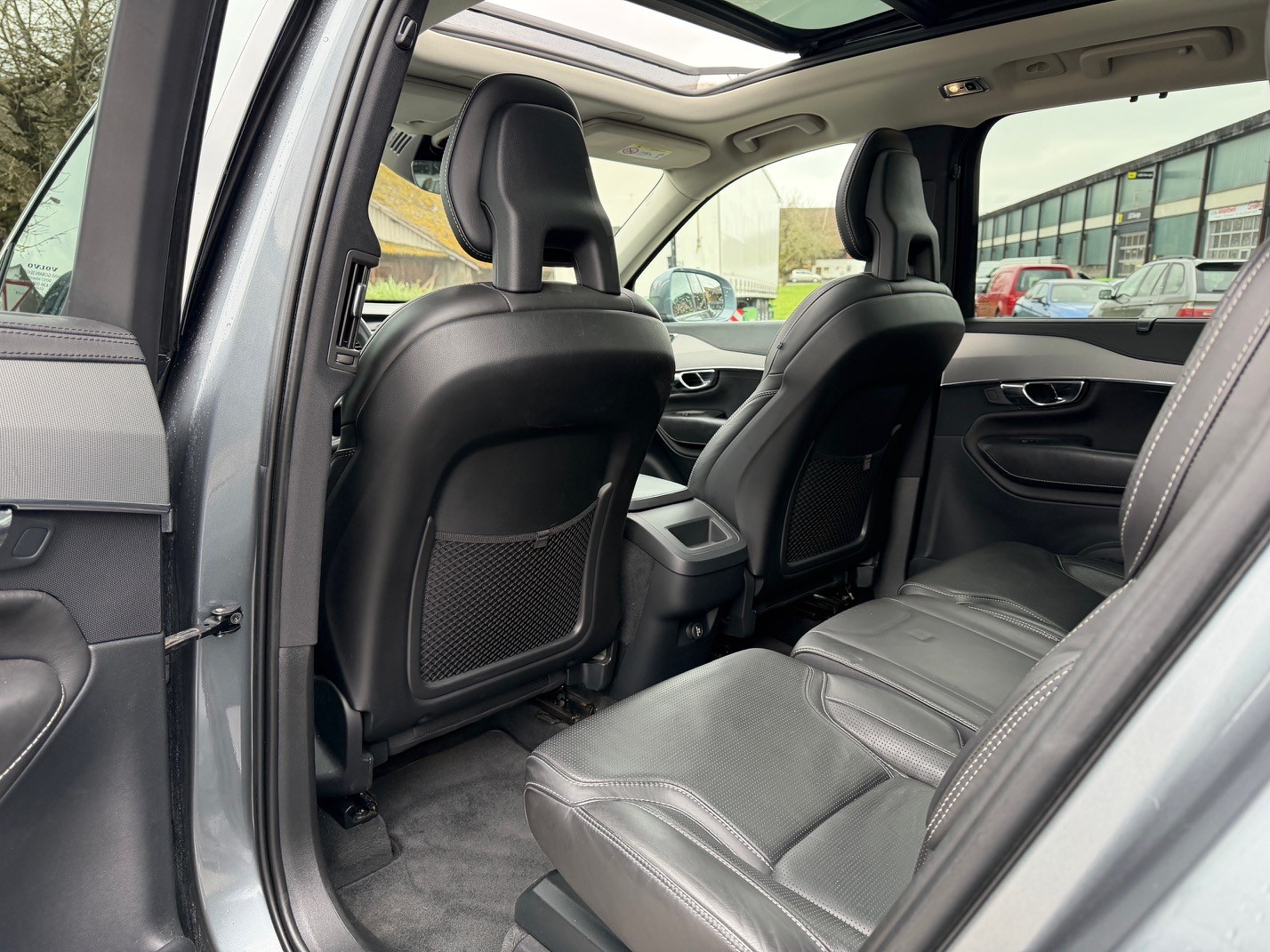 VOLVO XC90 D5 AWD Inscription Geartronic-image-9