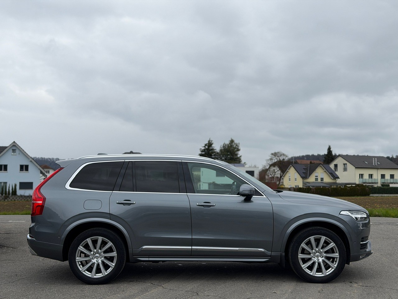 VOLVO XC90 D5 AWD Inscription Geartronic-image-11