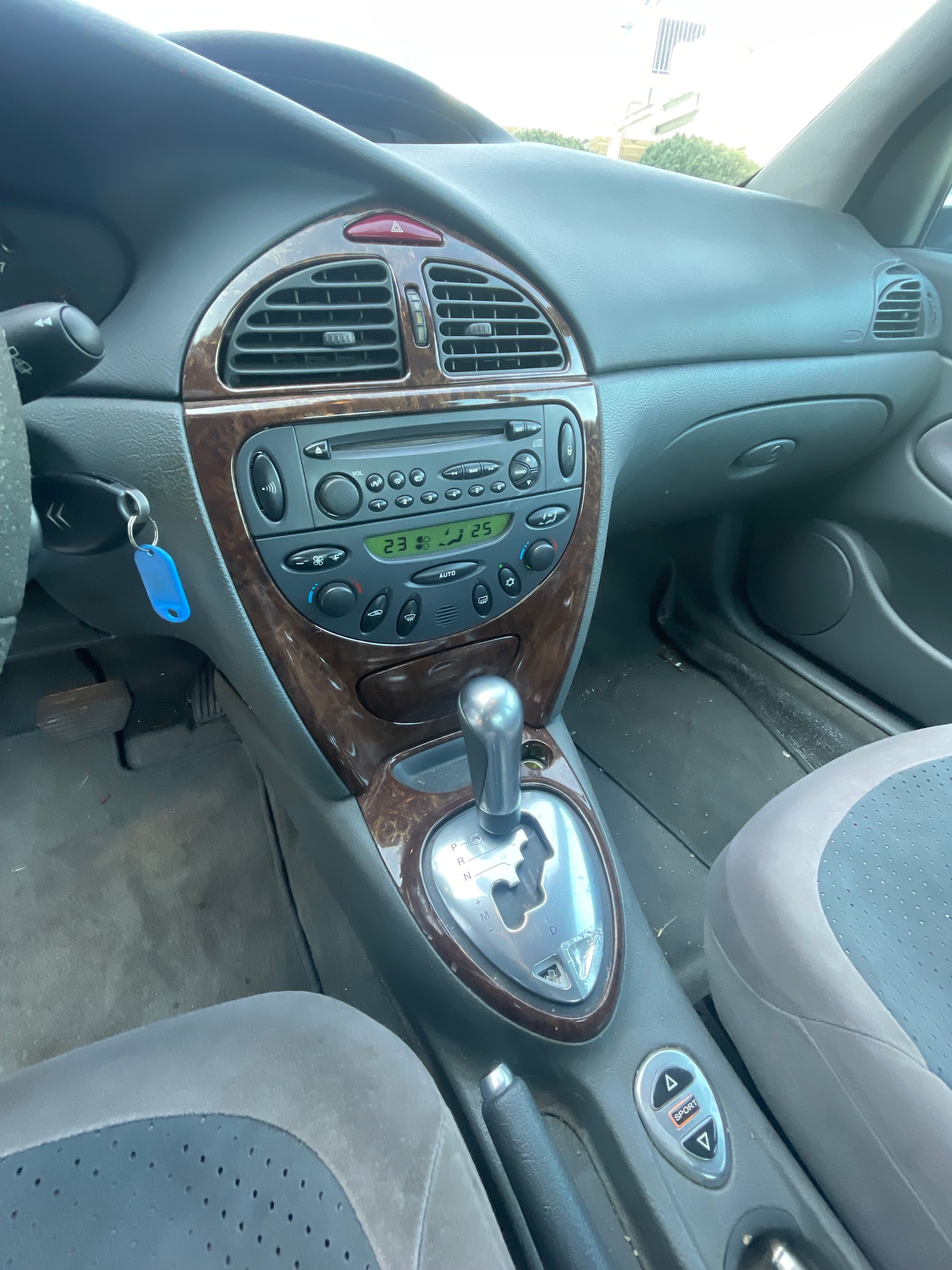 CITROEN C5 3.0 i V6-image-8