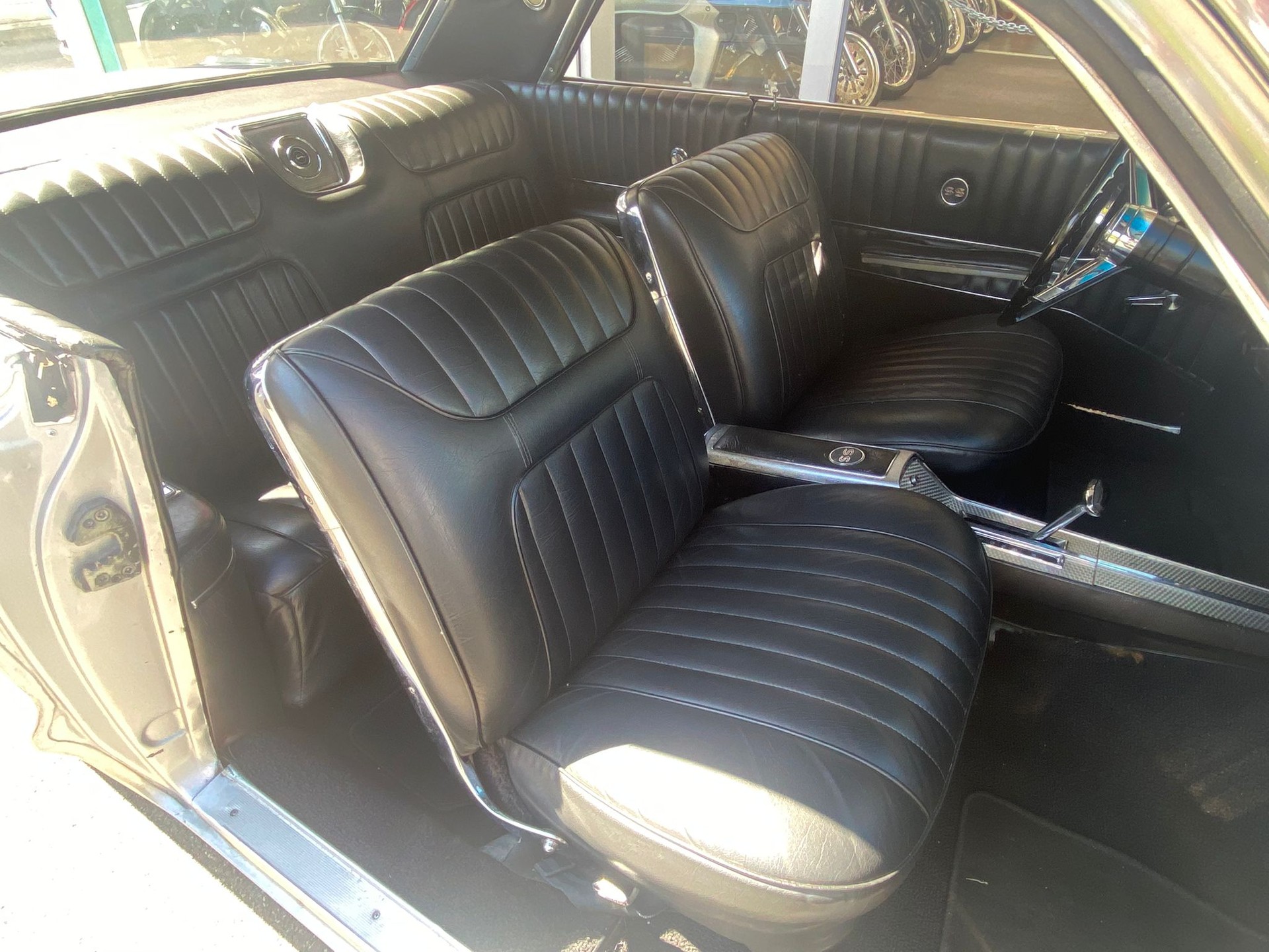 CHEVROLET Impala SS Coupé V8-image-9