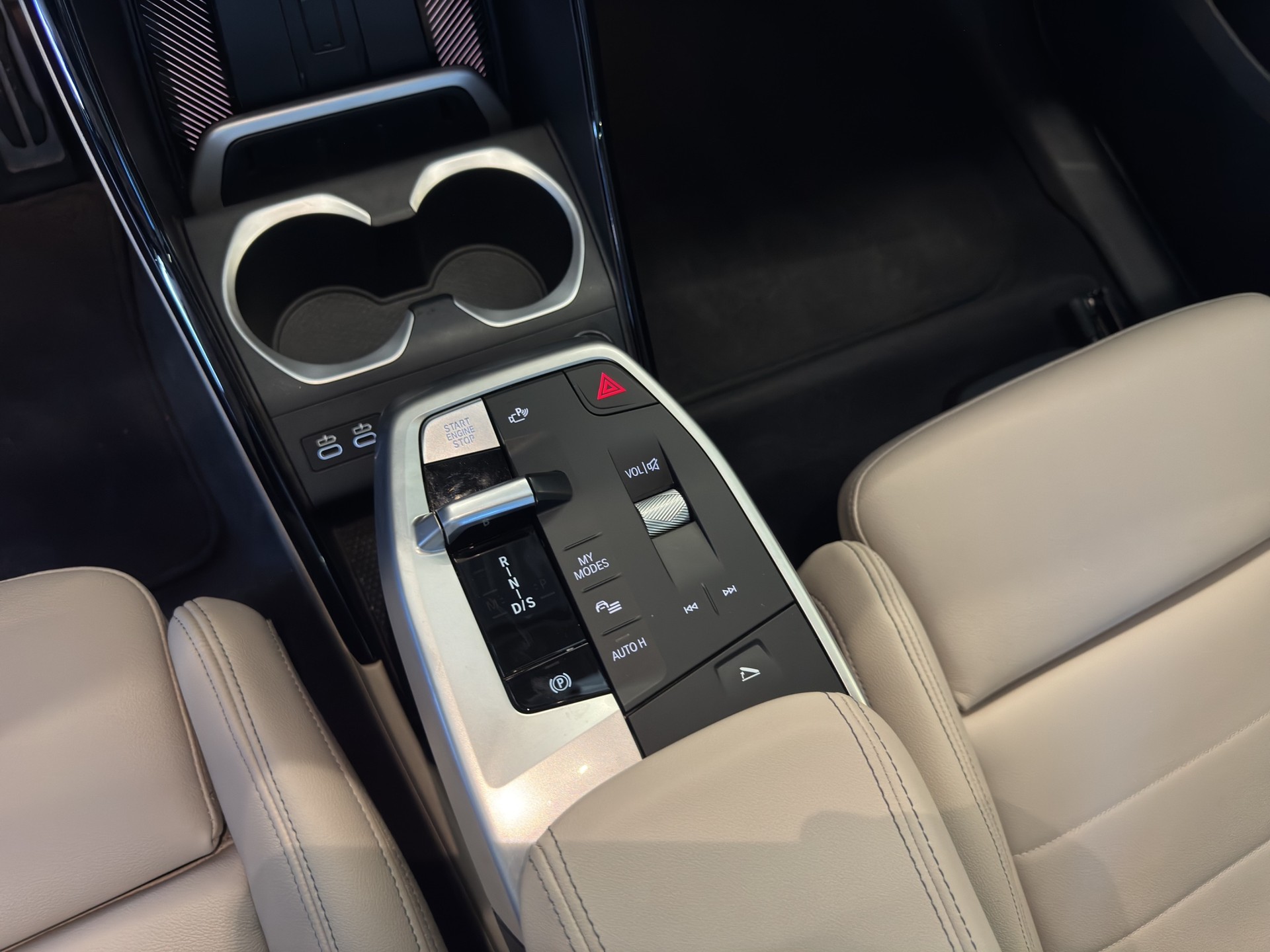 BMW X1 xDrive 23d 48V M Sport Pro-image-13