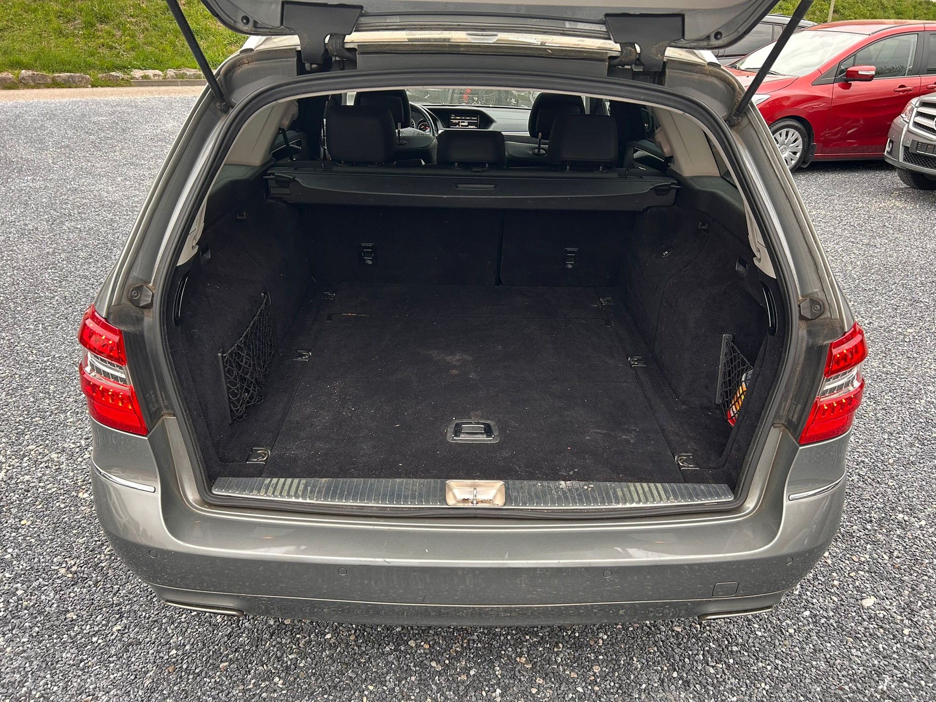 MERCEDES-BENZ E 350 Avantgarde 4Matic 7G-Tronic-image-8