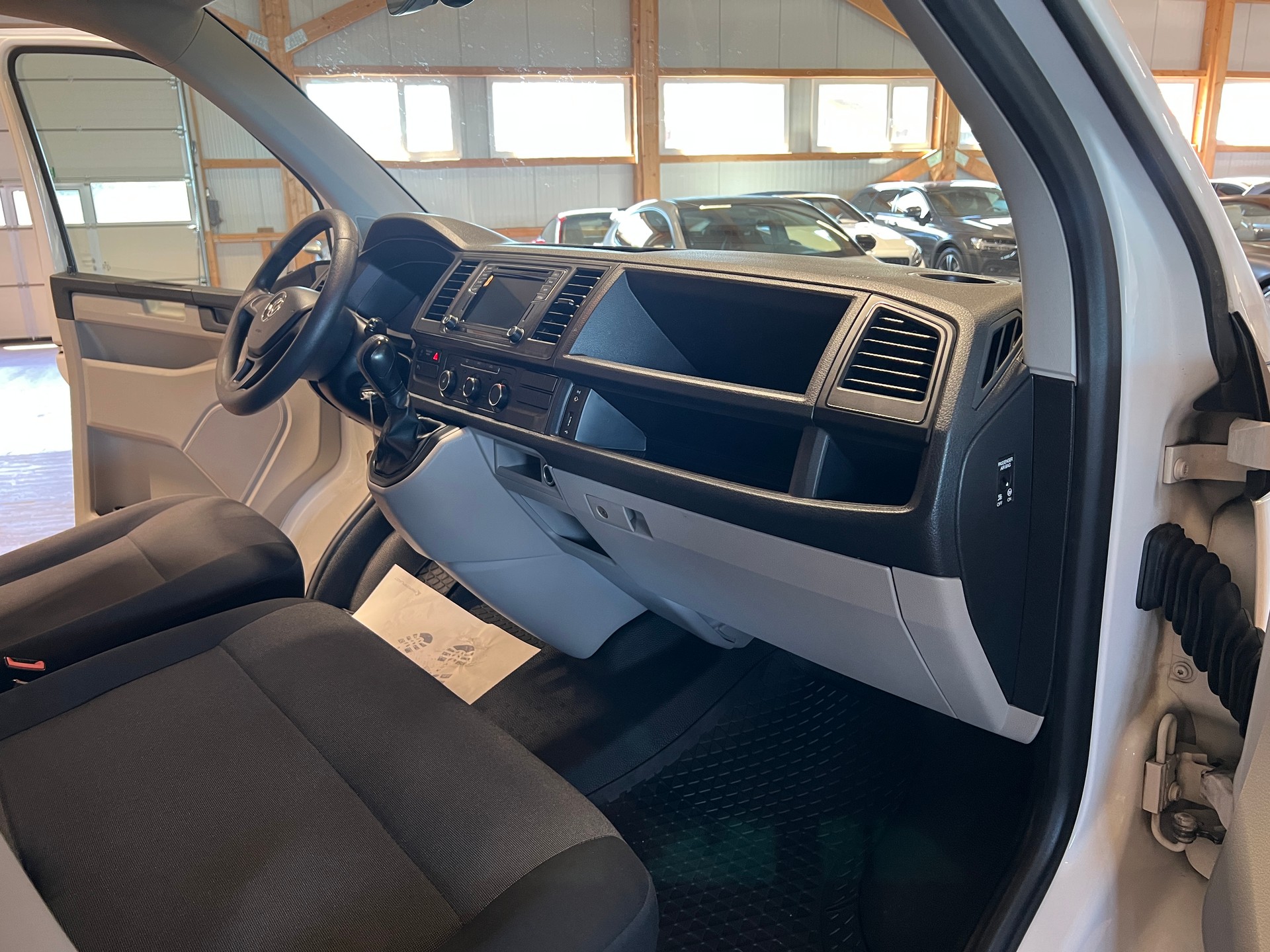 VW T6 2.0 TDI DSG-image-12