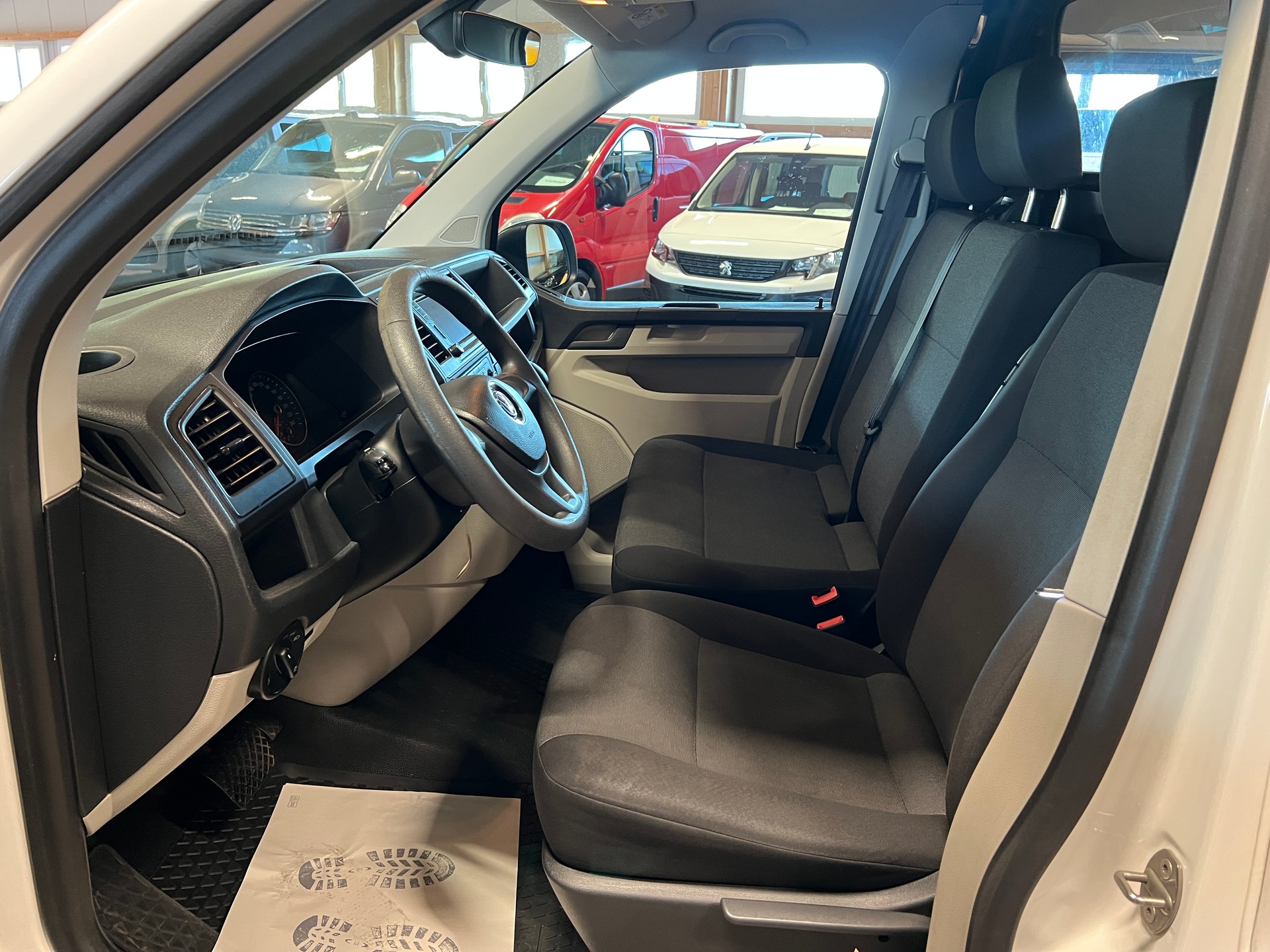 VW T6 2.0 TDI DSG-image-8