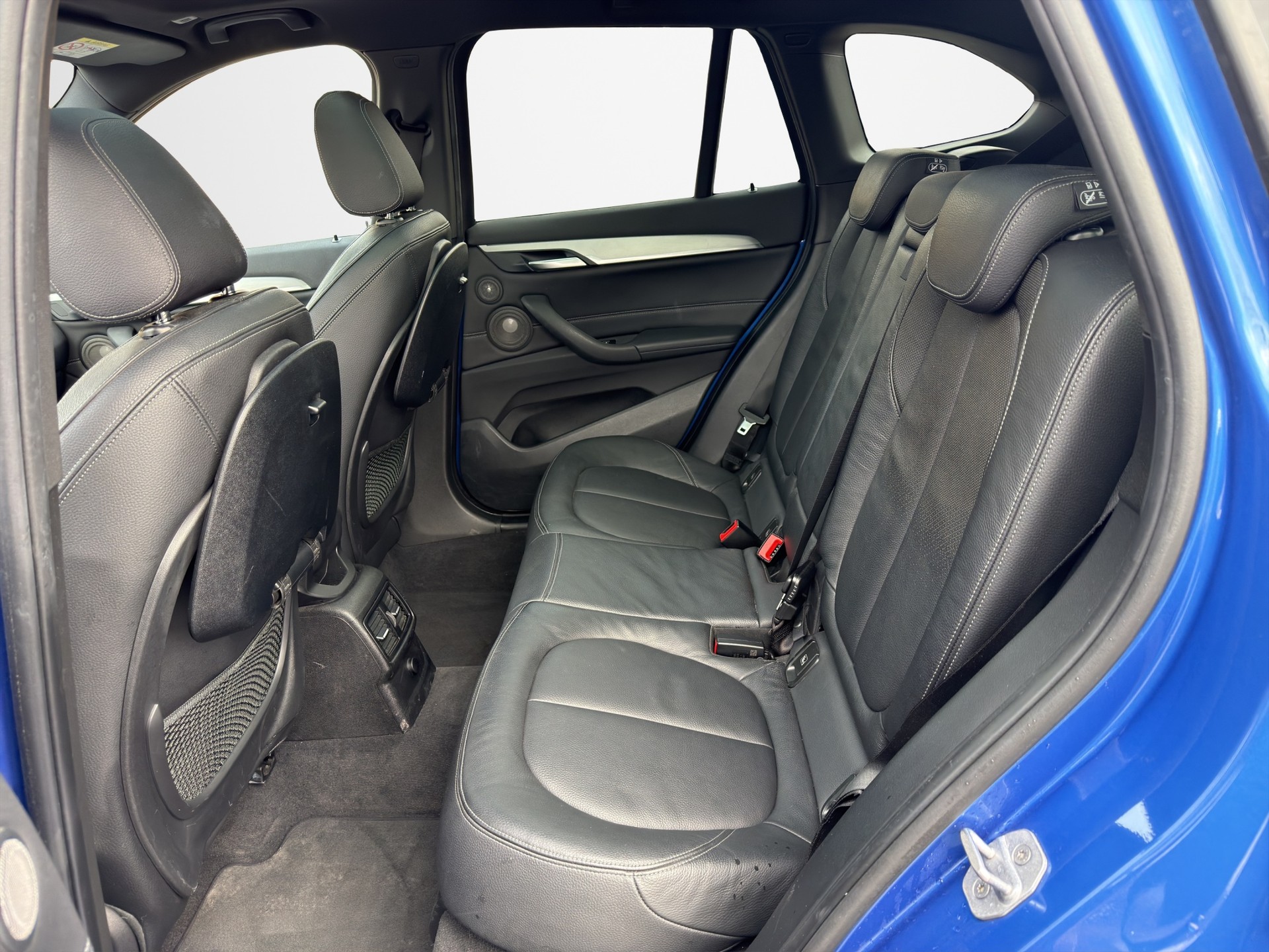 BMW X1 sDrive 18d M Sport Steptronic-image-11