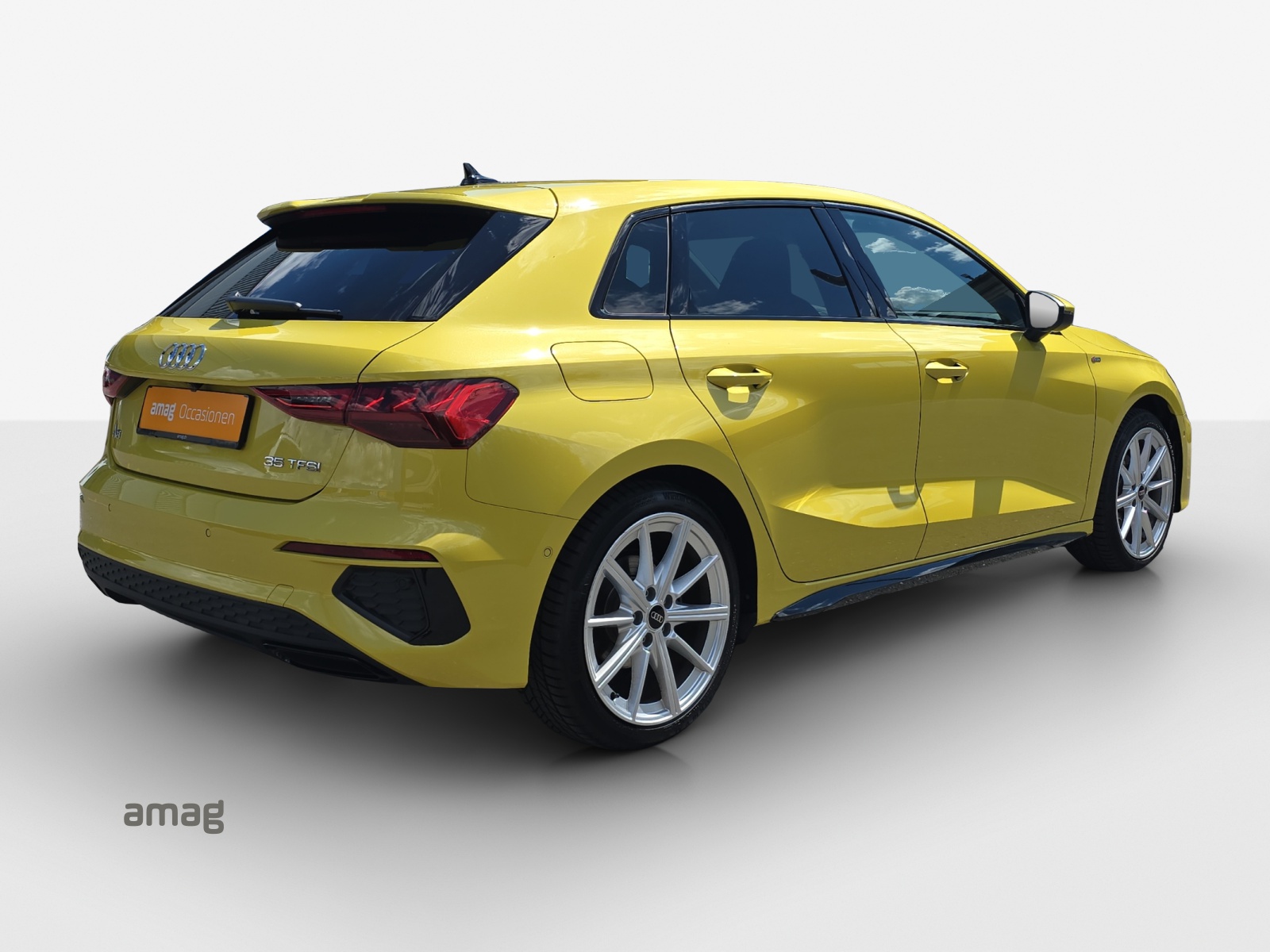 AUDI A3 Sportback 35 TFSI S line Attraction S-tronic-image-4