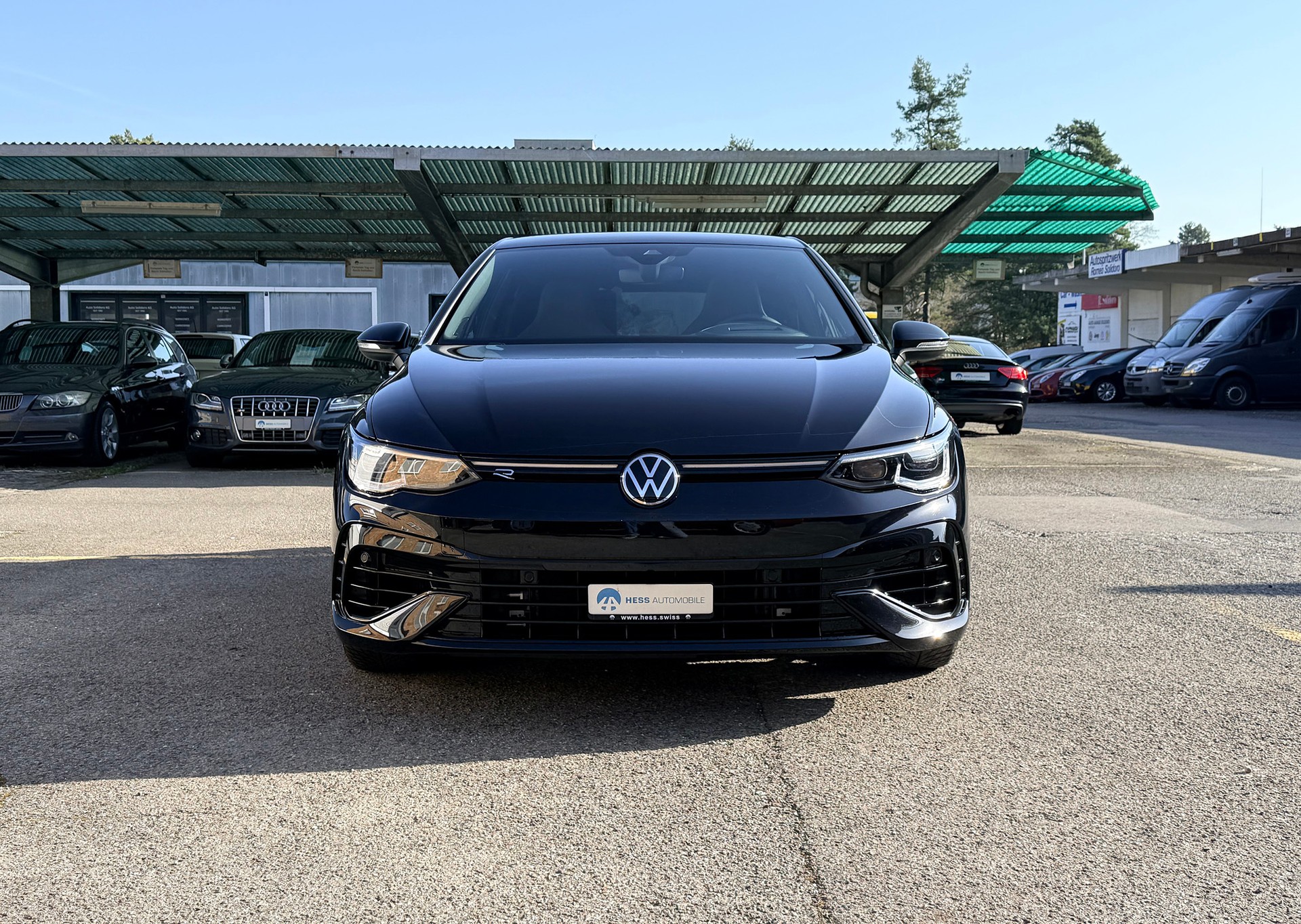 VW Golf 2.0 TSI R DSG 4Motion-image-9