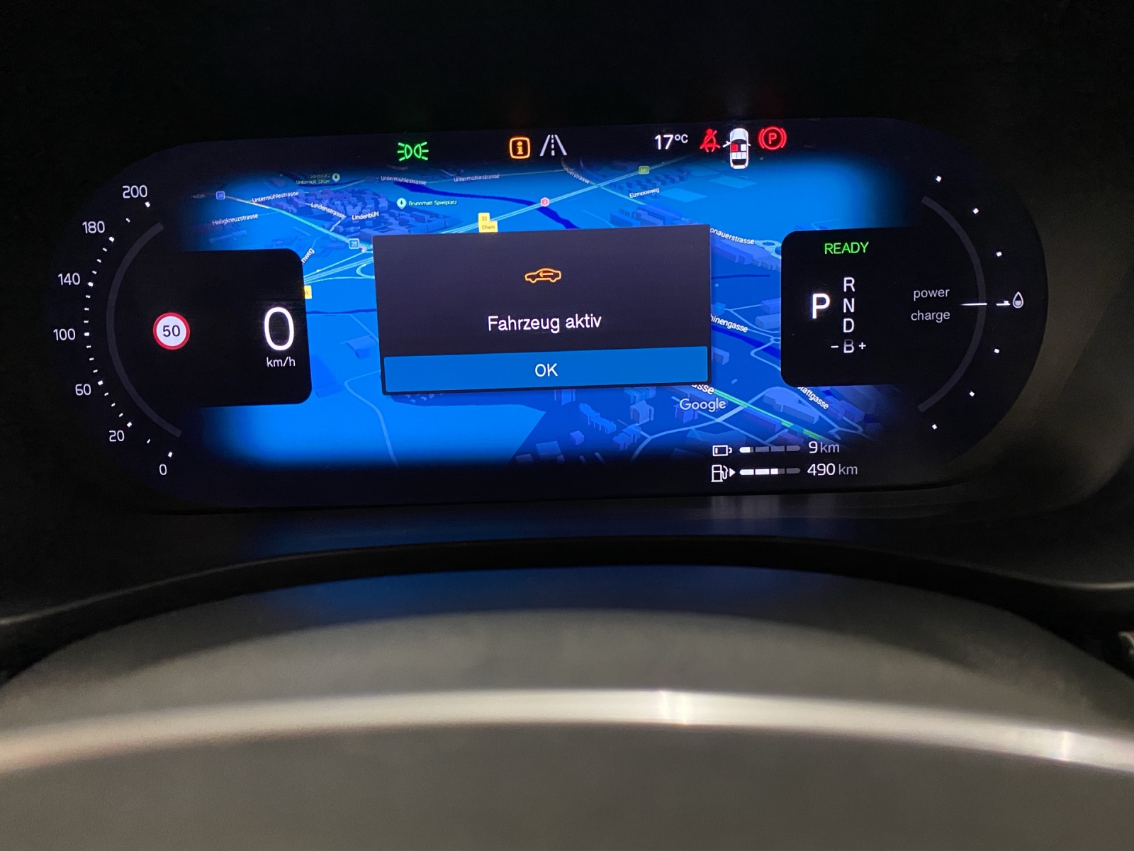 VOLVO XC60 2.0 T6 TE R-Design eAWD-image-8