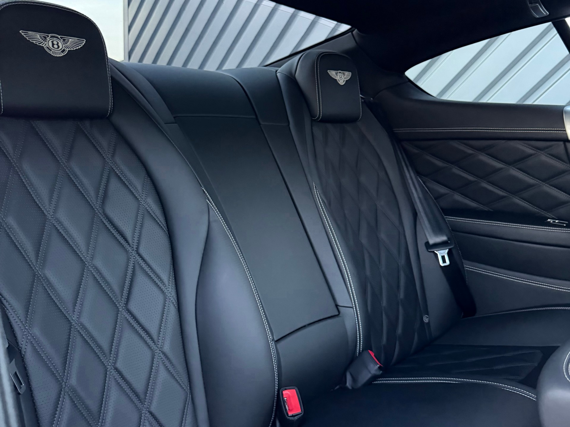 BENTLEY Continental GT 4.0 V8 S-image-11