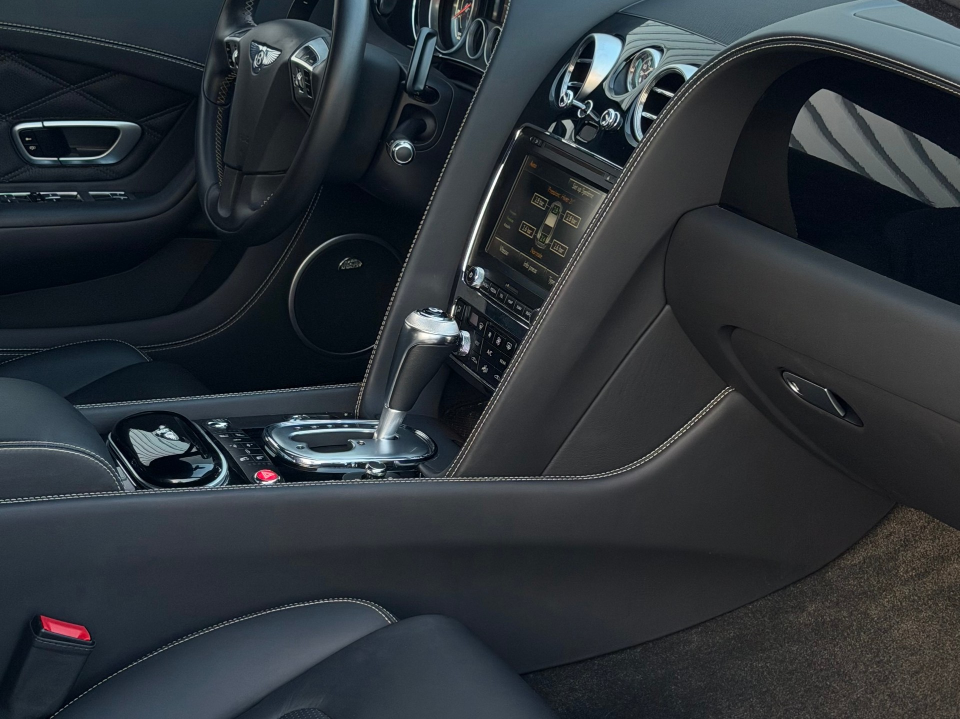 BENTLEY Continental GT 4.0 V8 S-image-6