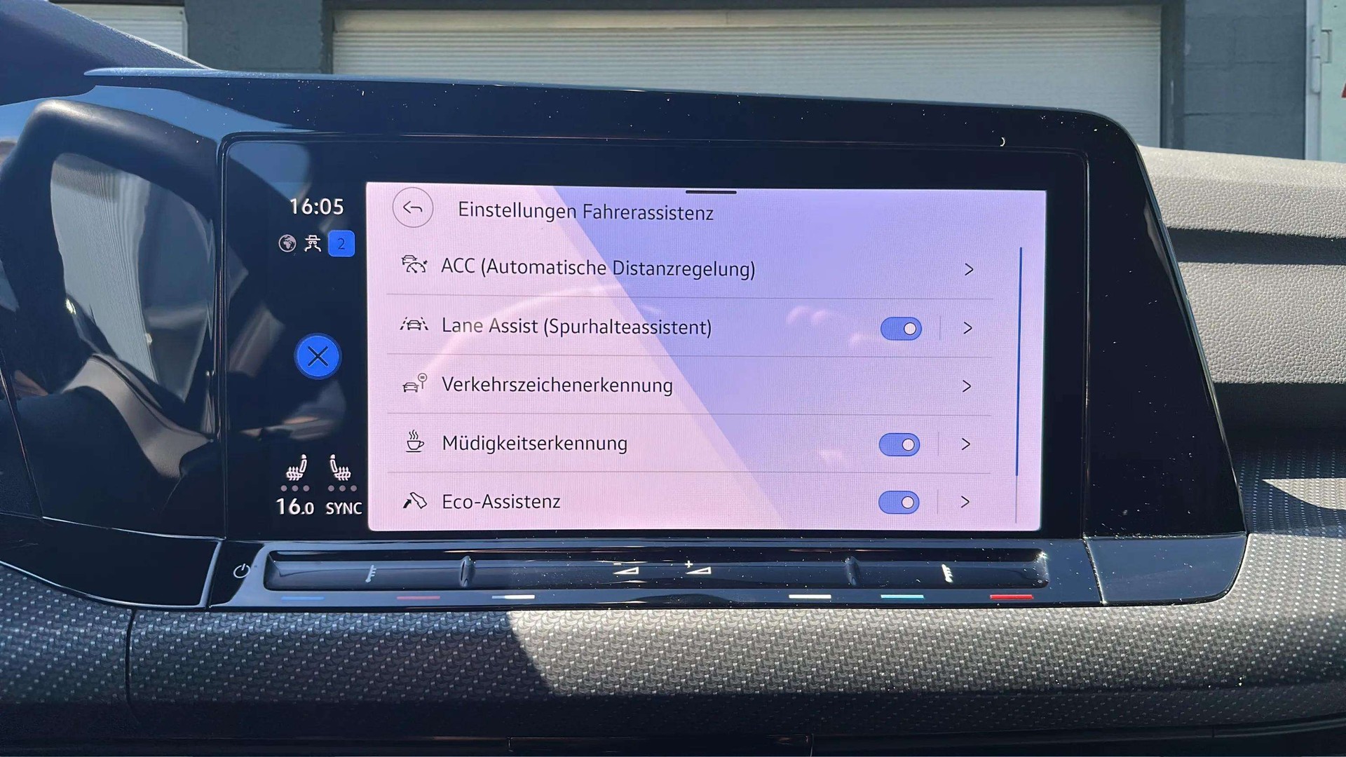 VW Golf 2.0 TSI R DSG 4Motion mit Leder & Akrapovic + DCC-image-2