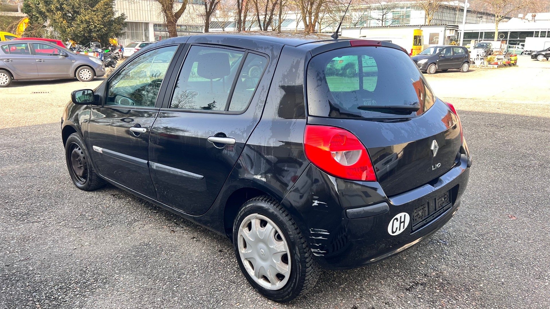 RENAULT Clio 1.2 16V Dynamique-image-3